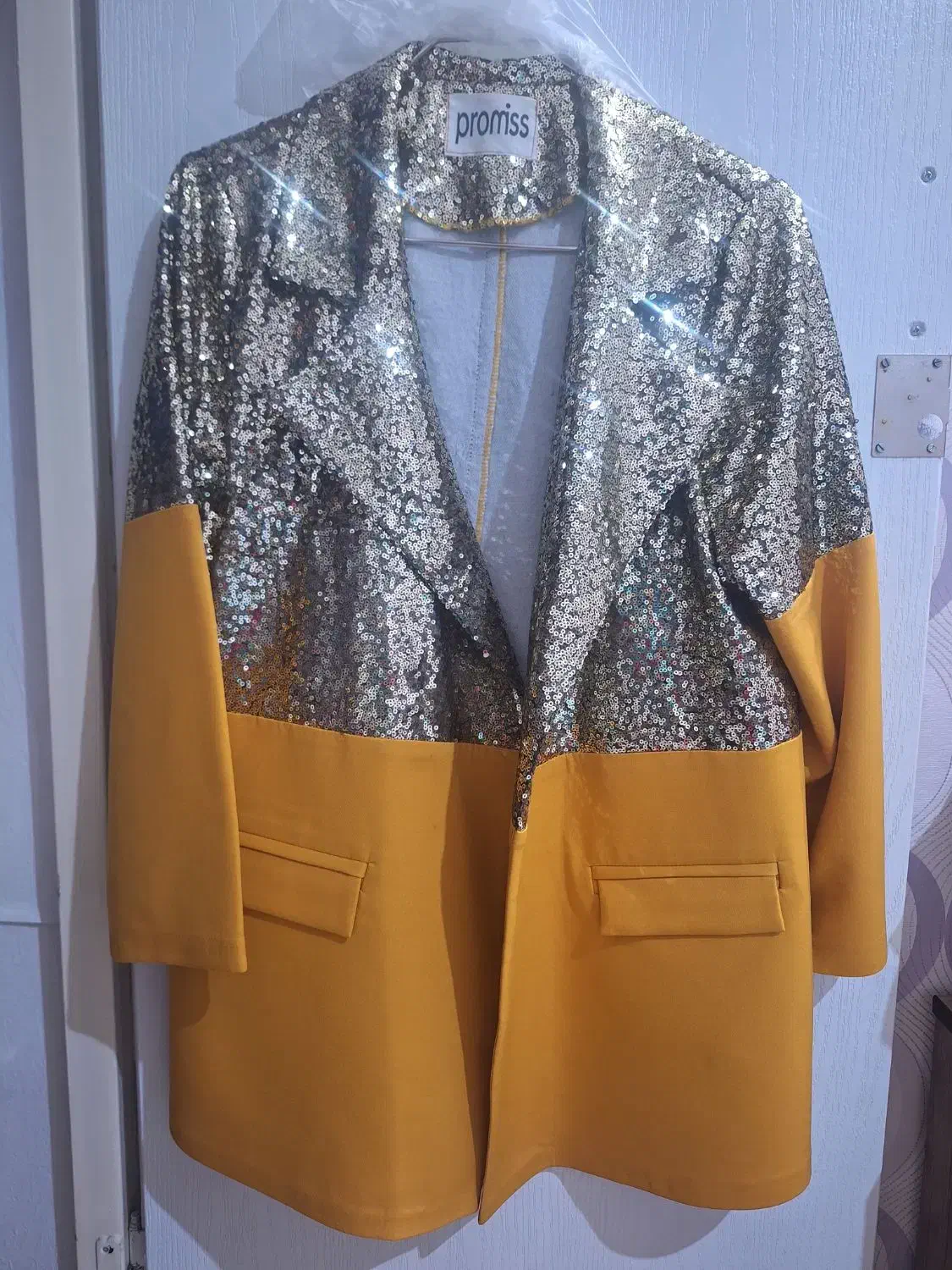 کت مجلسی|لباس|اراک, |دیوار