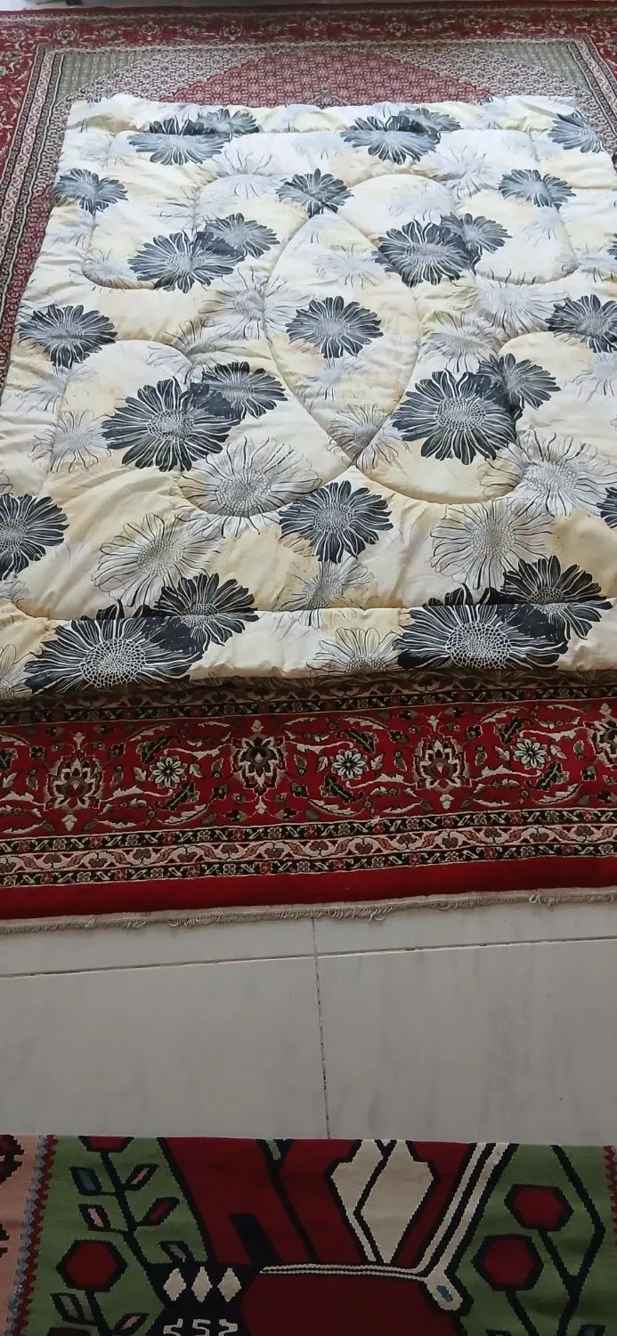لحاف|رختخواب، بالش، پتو|اردبیل, |دیوار
