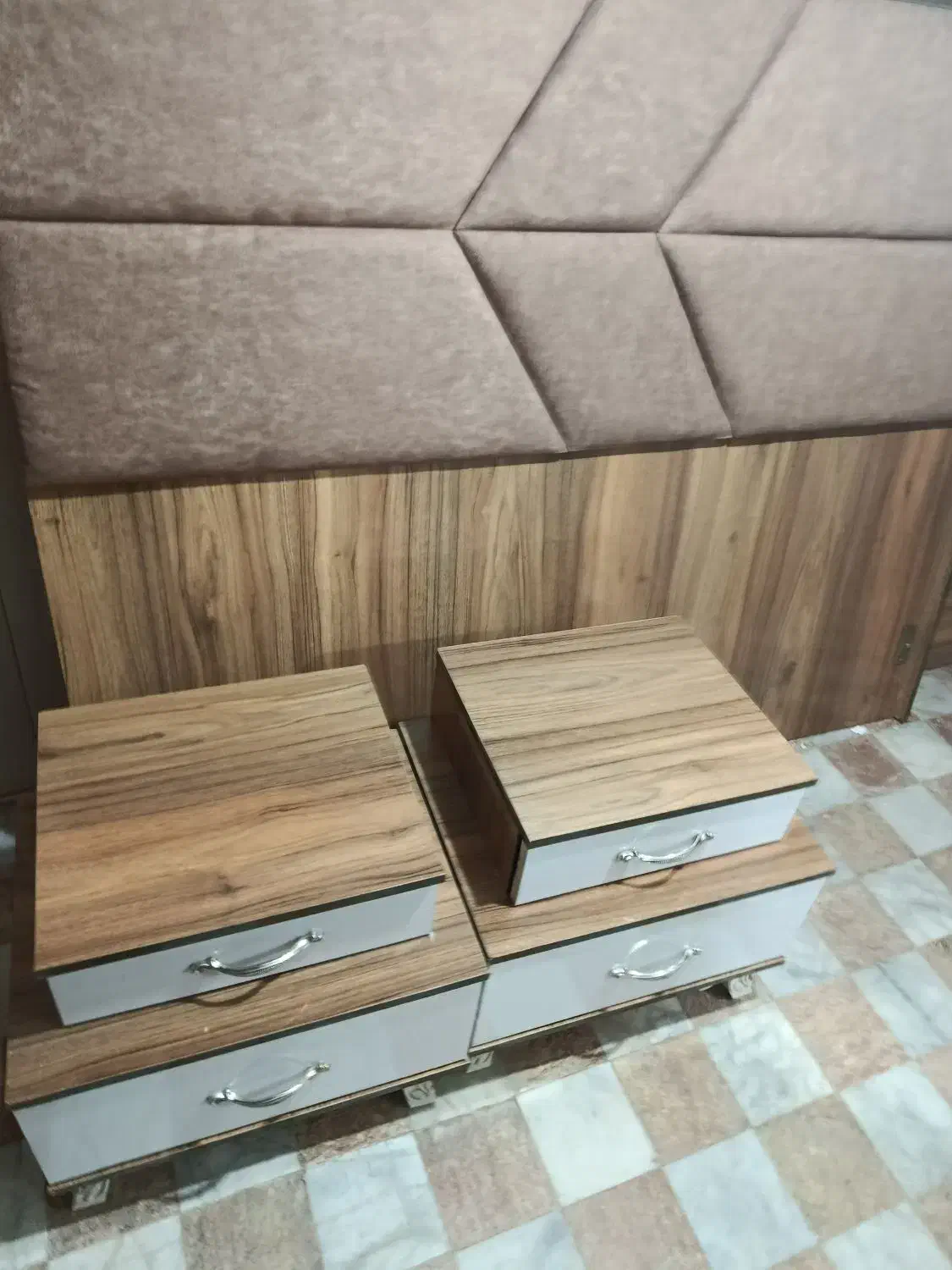 تخت خواب دونفره کلاسیک سالم وتمیز|تخت و سرویس خواب|مراغه, |دیوار