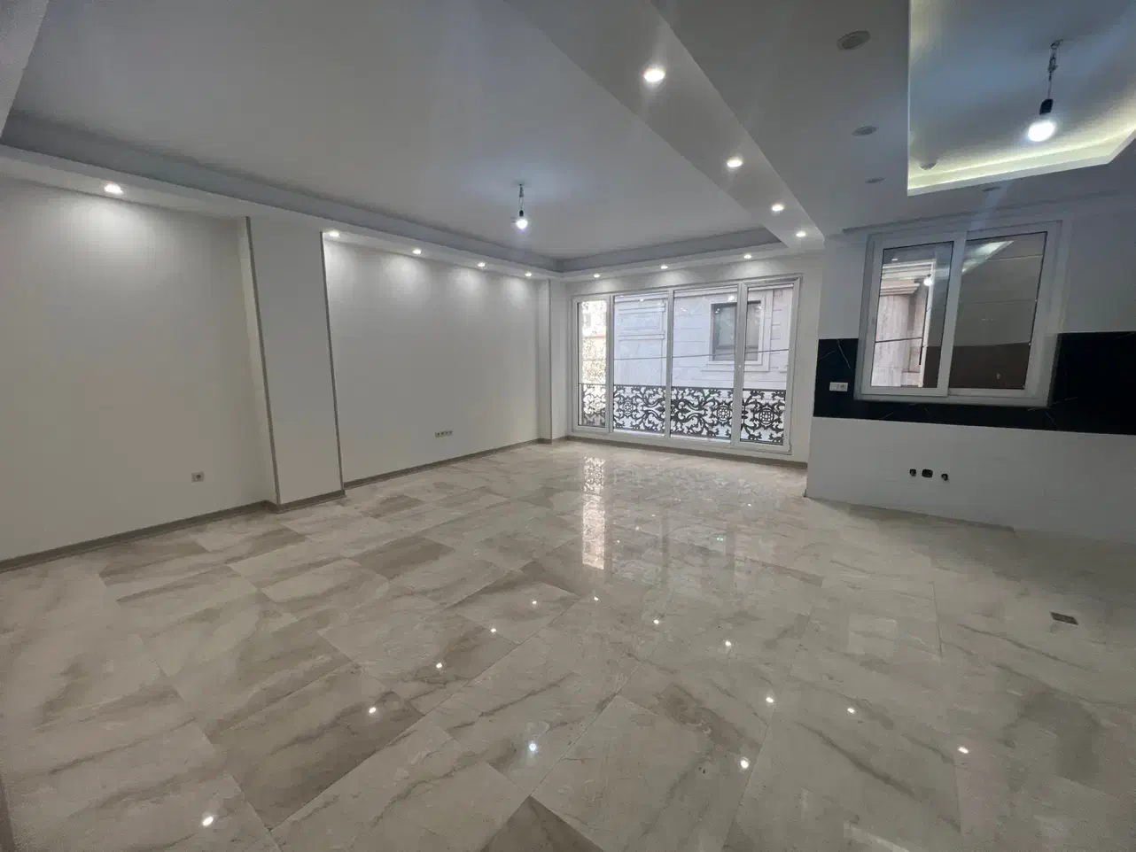 100 متر نوساز دروس