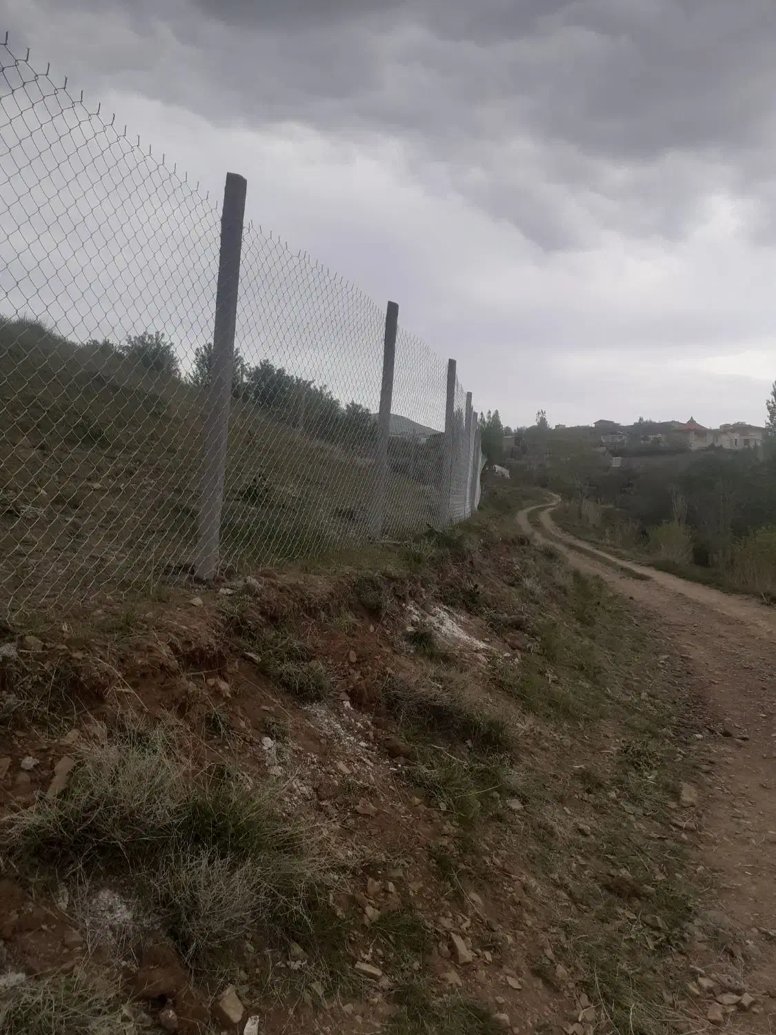 فنس کشی جوشکاری زیر تانکر بنایی|خدمات پیشه و مهارت|قزوین, |دیوار