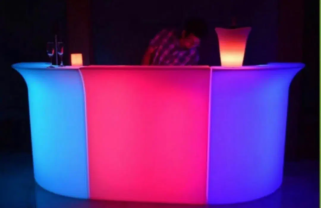 میز سوارز فروشی|کافیشاپ و رستوران|تهران, یوسفآباد|دیوار