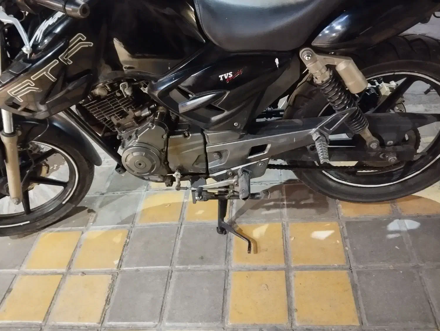 آپاچی ۱۸۰ مزایده|موتورسیکلت|اصفهان, وحید|دیوار