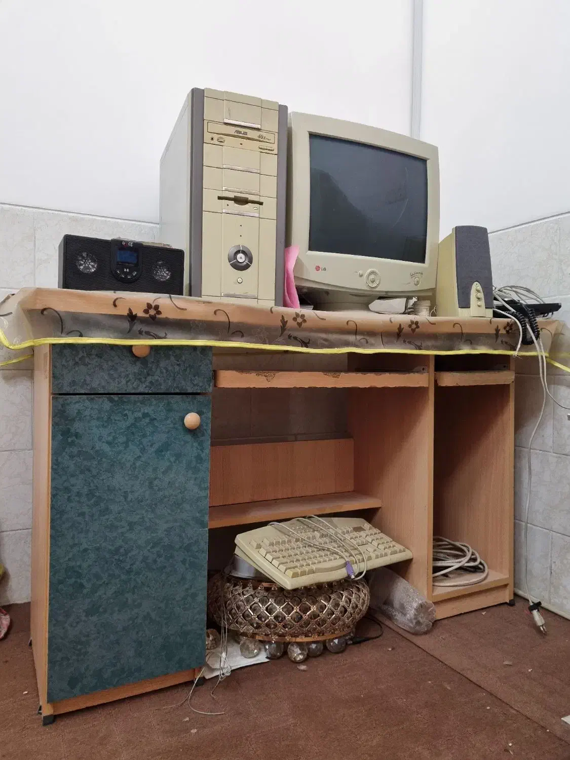 میز کامپیوتر|میز تحریر و کامپیوتر|یزد, |دیوار