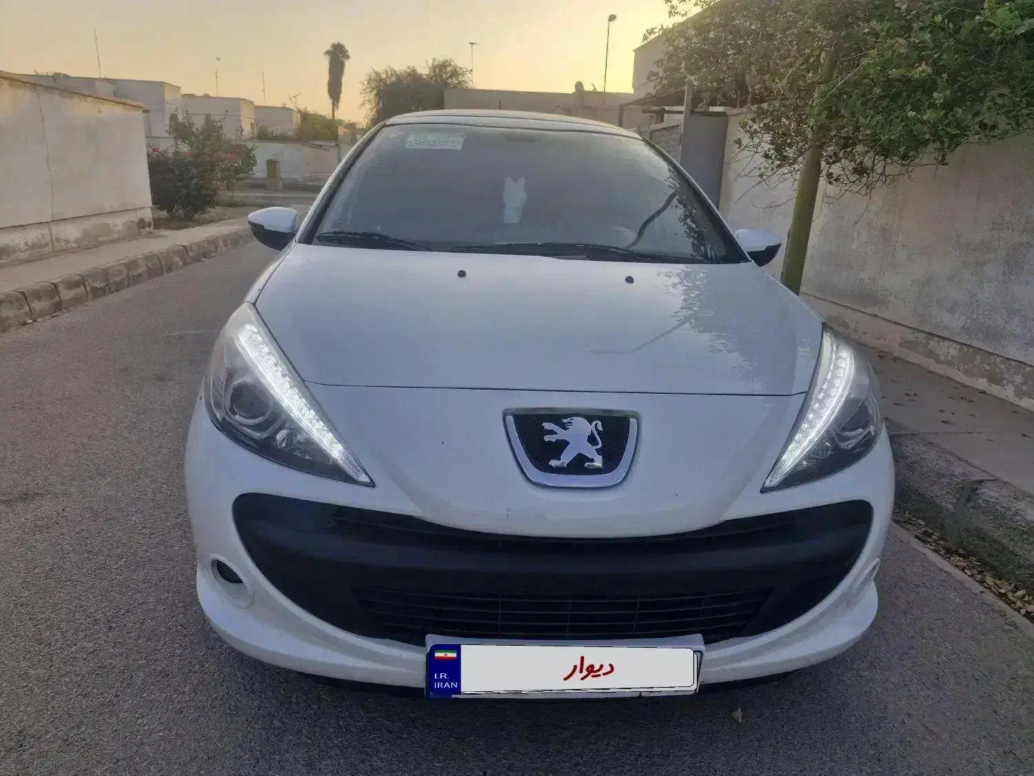 پژو ۲۰۷ سقف شیشه ای با موتور TU5P ارتقا یافته|خودرو سواری و وانت|بندرعباس, |دیوار