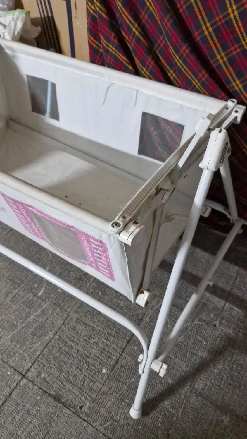 گهواره میلاد تاشو|اسباب و اثاث بچه|اصفهان, شاه پسند|دیوار