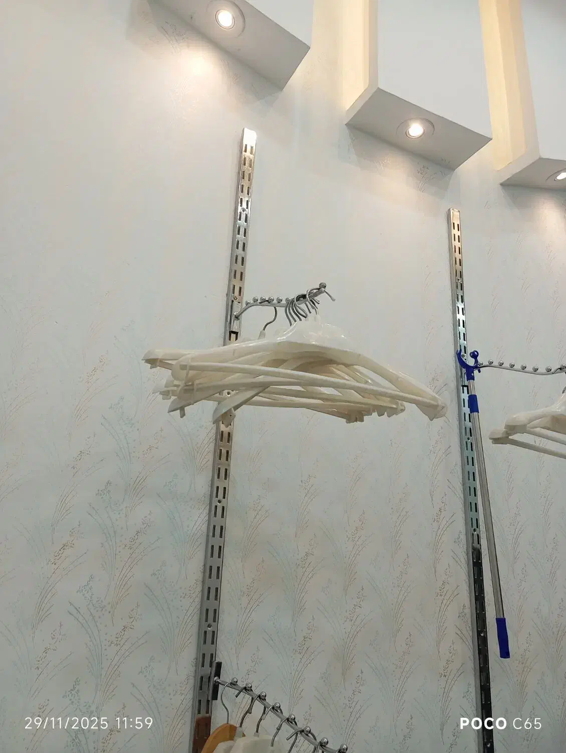 چوب لباسی|بندرخت و رختآویز|مشهد, شهید آوینی|دیوار