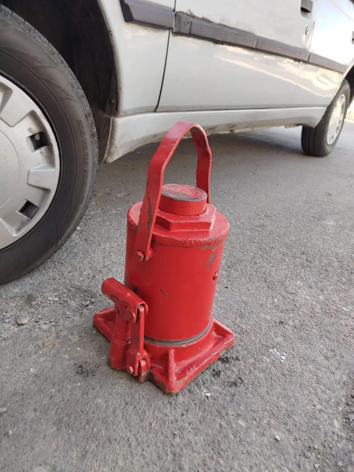 جک روغنی|ابزارآلات|تاکستان, |دیوار