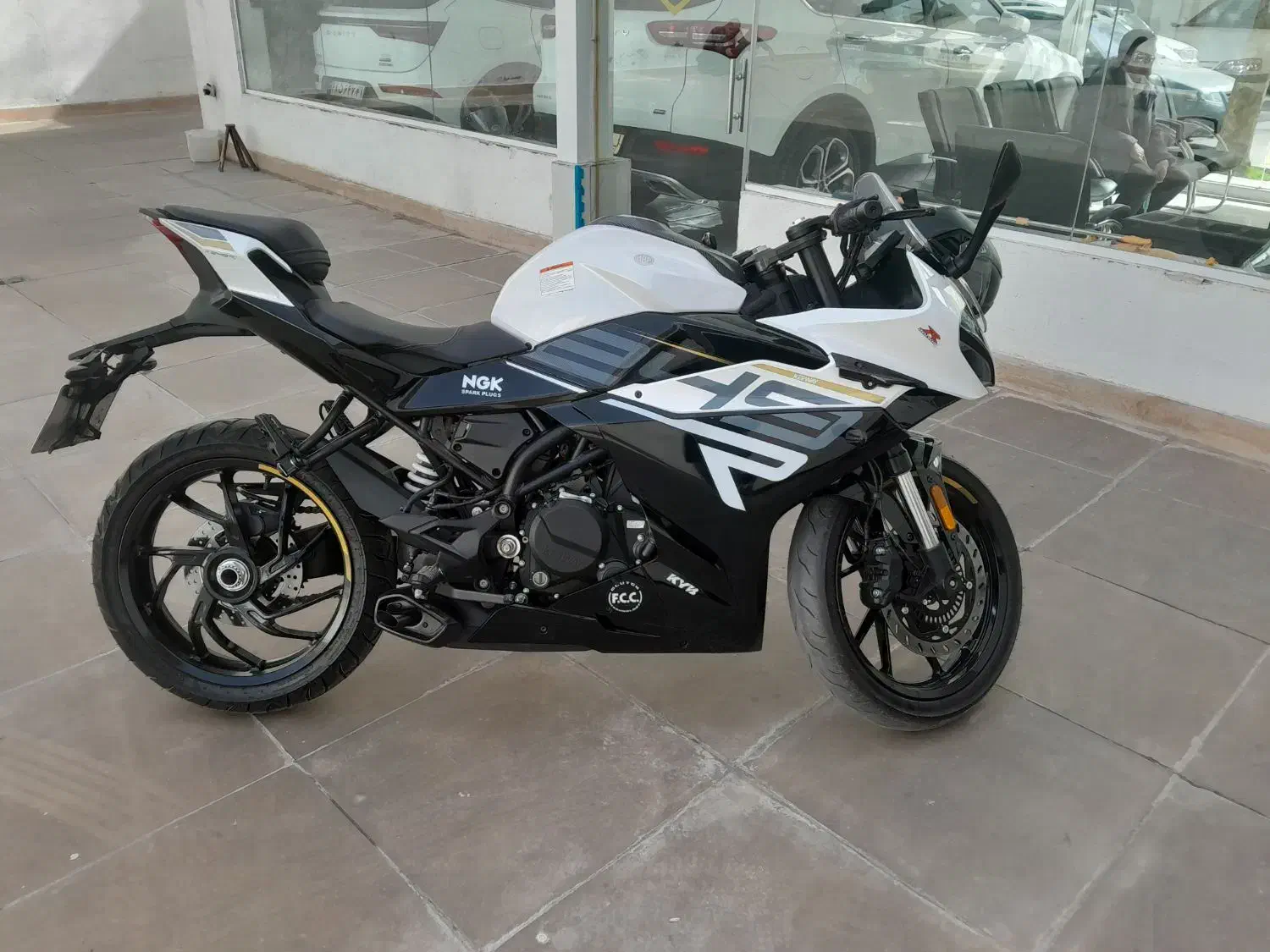 کیوی ریس|موتورسیکلت|بروجرد, |دیوار