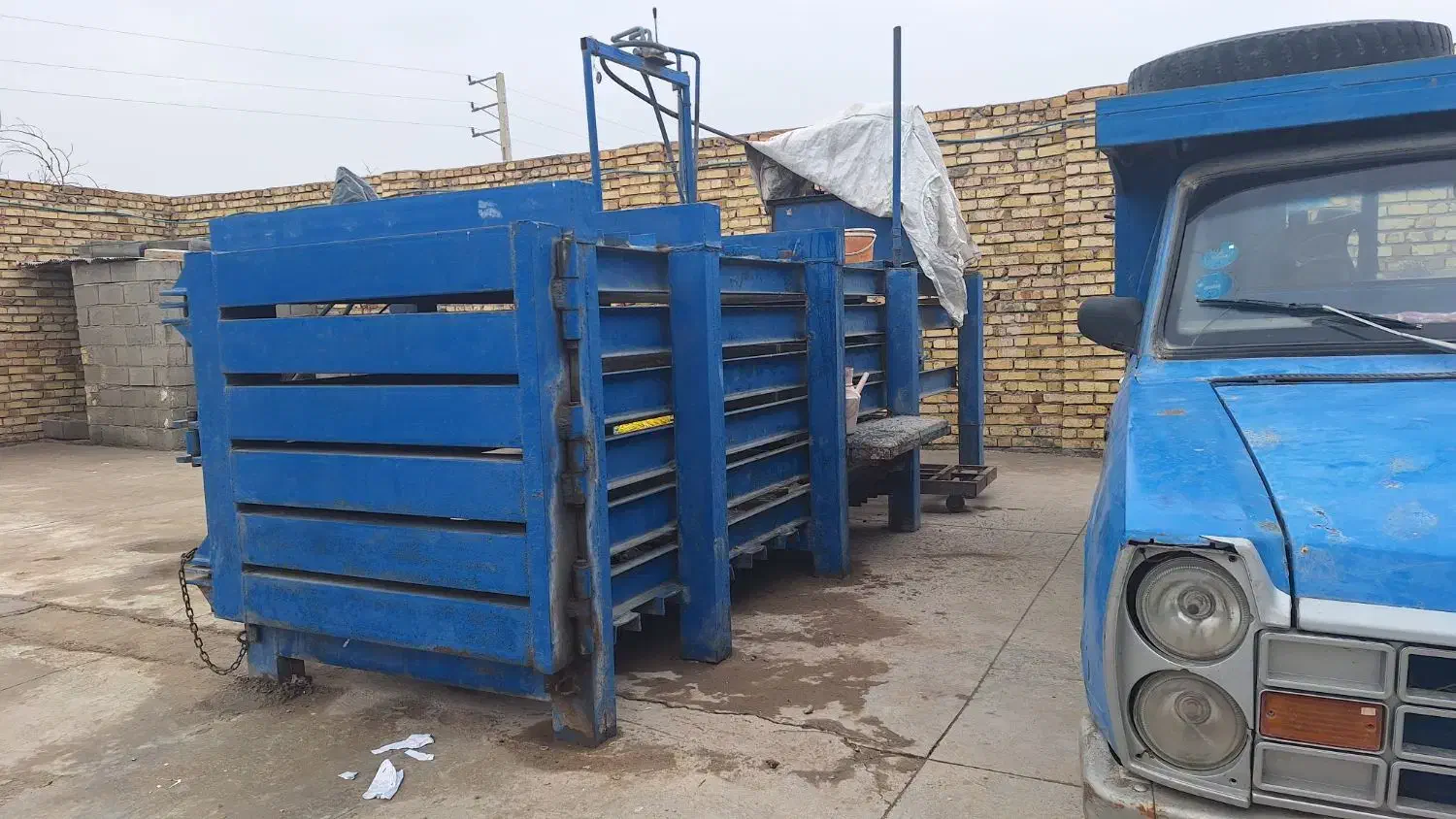 دستگاه پرس کارتن یک تنی همراه با جرثیقل|ماشینآلات صنعتی|ابهر, |دیوار