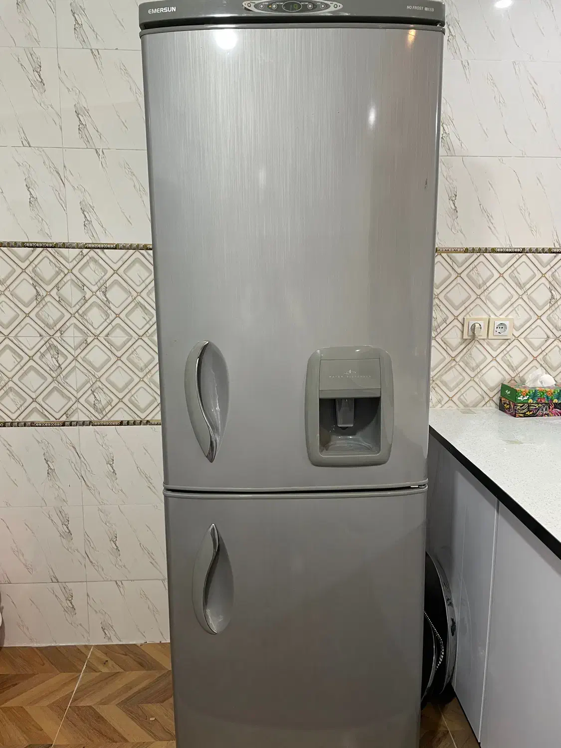 یخچال و فریزر امرسان|یخچال و فریزر|سیسخت, |دیوار