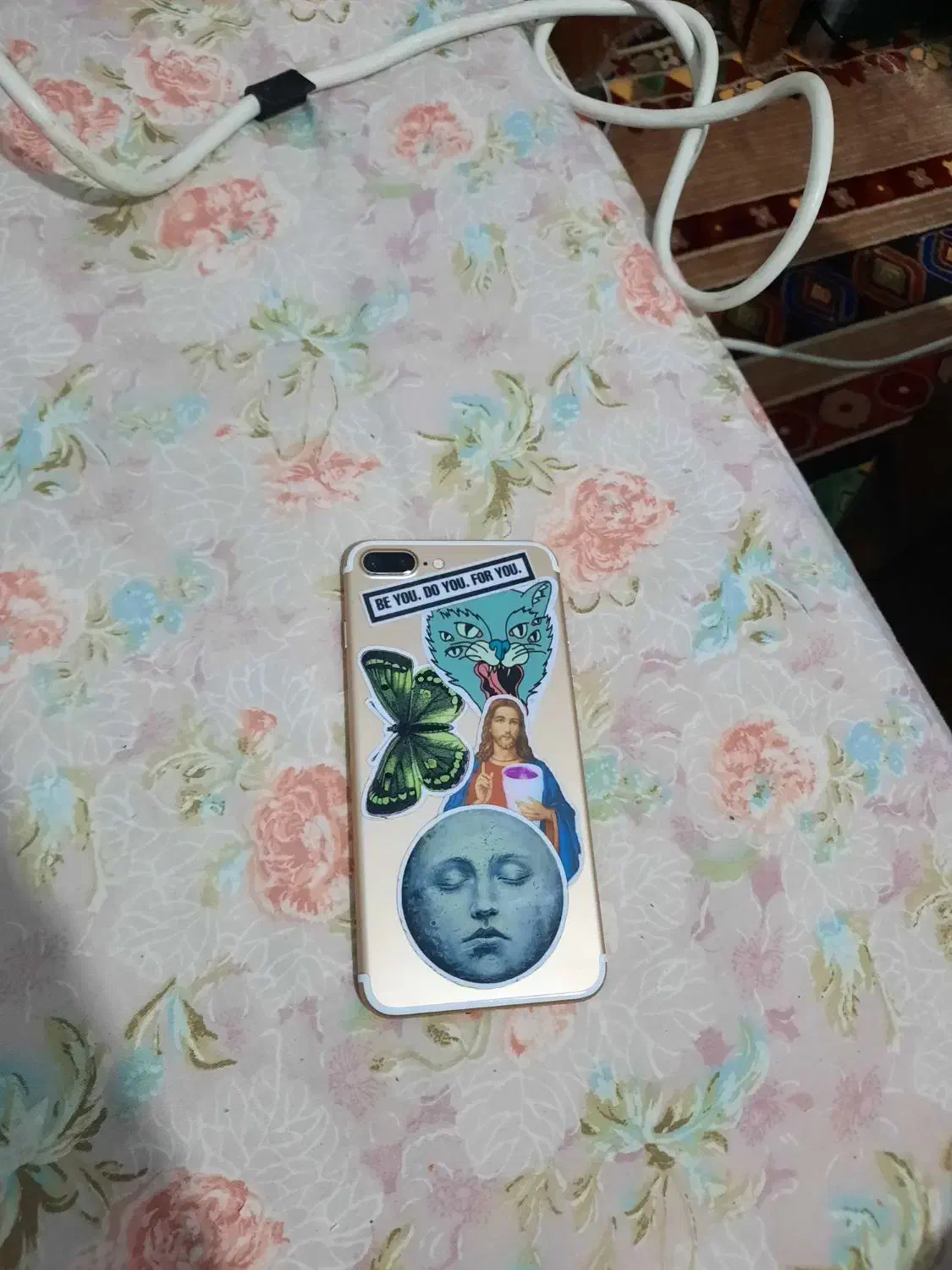 ایفون 7 پلاس|موبایل|اندیشه, اندیشه فاز ۴|دیوار