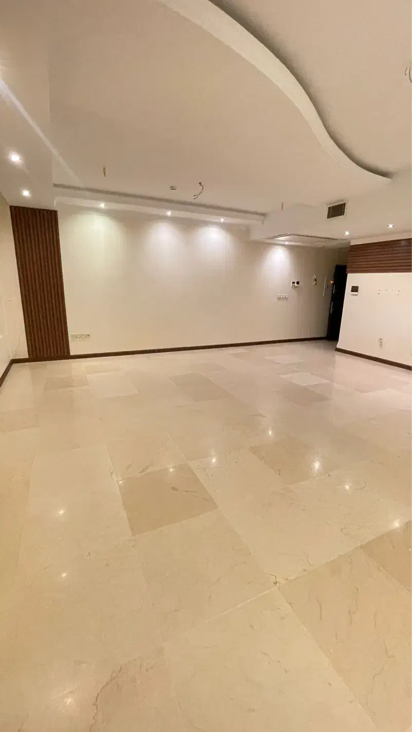 سعادت آباد صرافها/۱۱۰ متر/شیک و لوکس/۵ سال ساخت