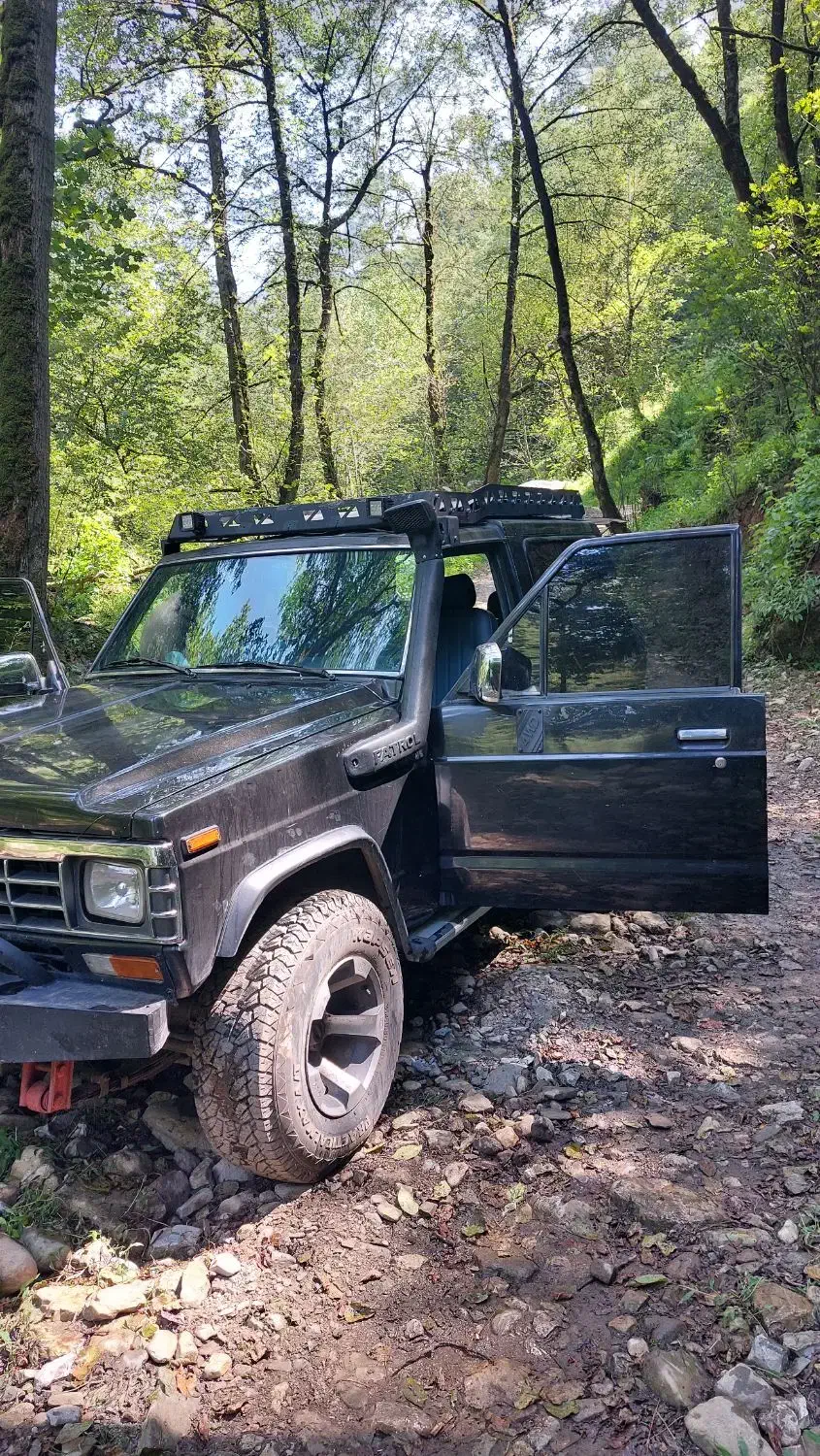 نیسان پاترول 2 در 4 سیلندر، مدل ۷۶|خودرو سواری و وانت|هشتگرد, شهرک ولیعصر (مصلی)|دیوار