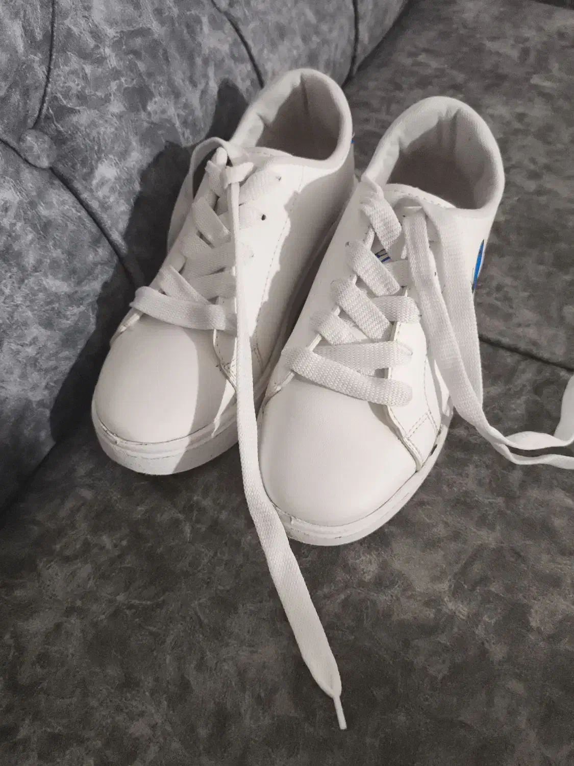 کتونی|کیف، کفش، کمربند|بروجرد, |دیوار