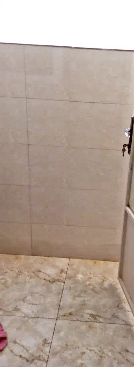 خانه۳طبقه تجاری شیک بر خیابان|فروش خانه و ویلا|قم, سراجه (۱۵ خرداد)|دیوار