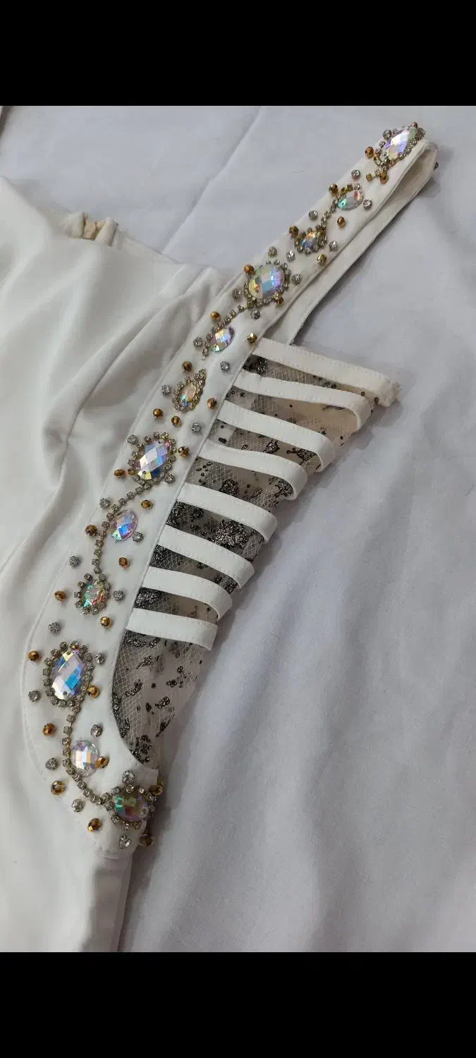 لباس مجلسی|لباس|تبریز, |دیوار