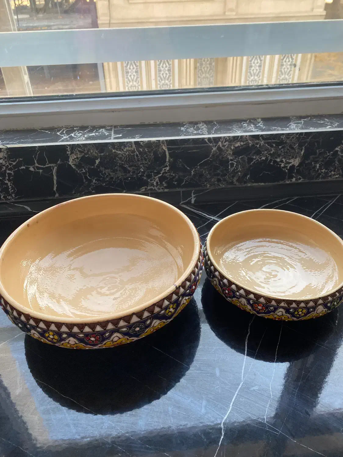 کاسه  سفالیه کار دست|ظروف سرو و پذیرایی|بروجرد, |دیوار