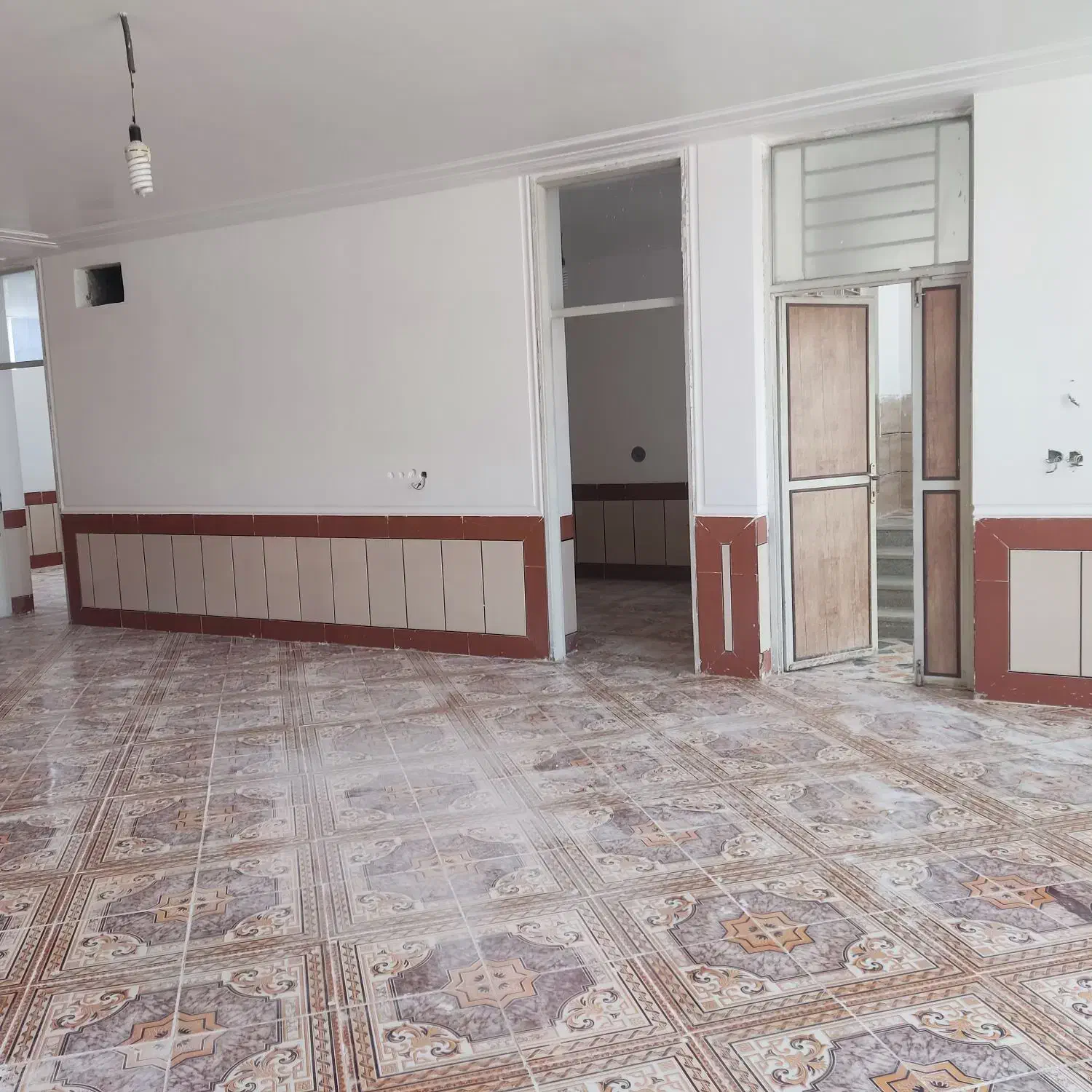 رهن منزل|اجارهٔ خانه و ویلا|شیراز, کوشک میدان|دیوار