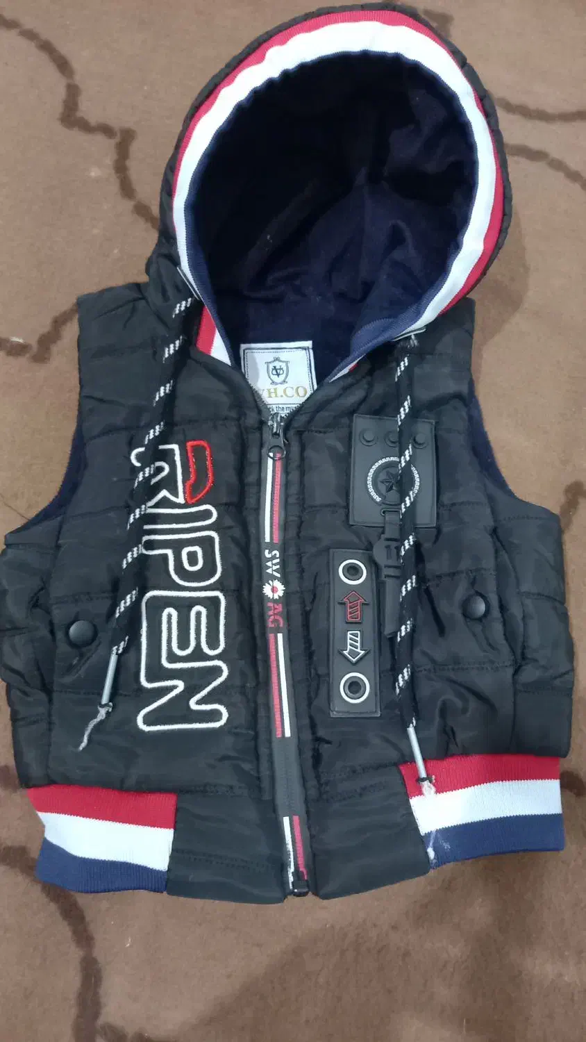 پافر پسرانه،سالم مناسب سایز ۳۵،۴۰|کفش و لباس بچه|مشهد, کوی سیدی|دیوار