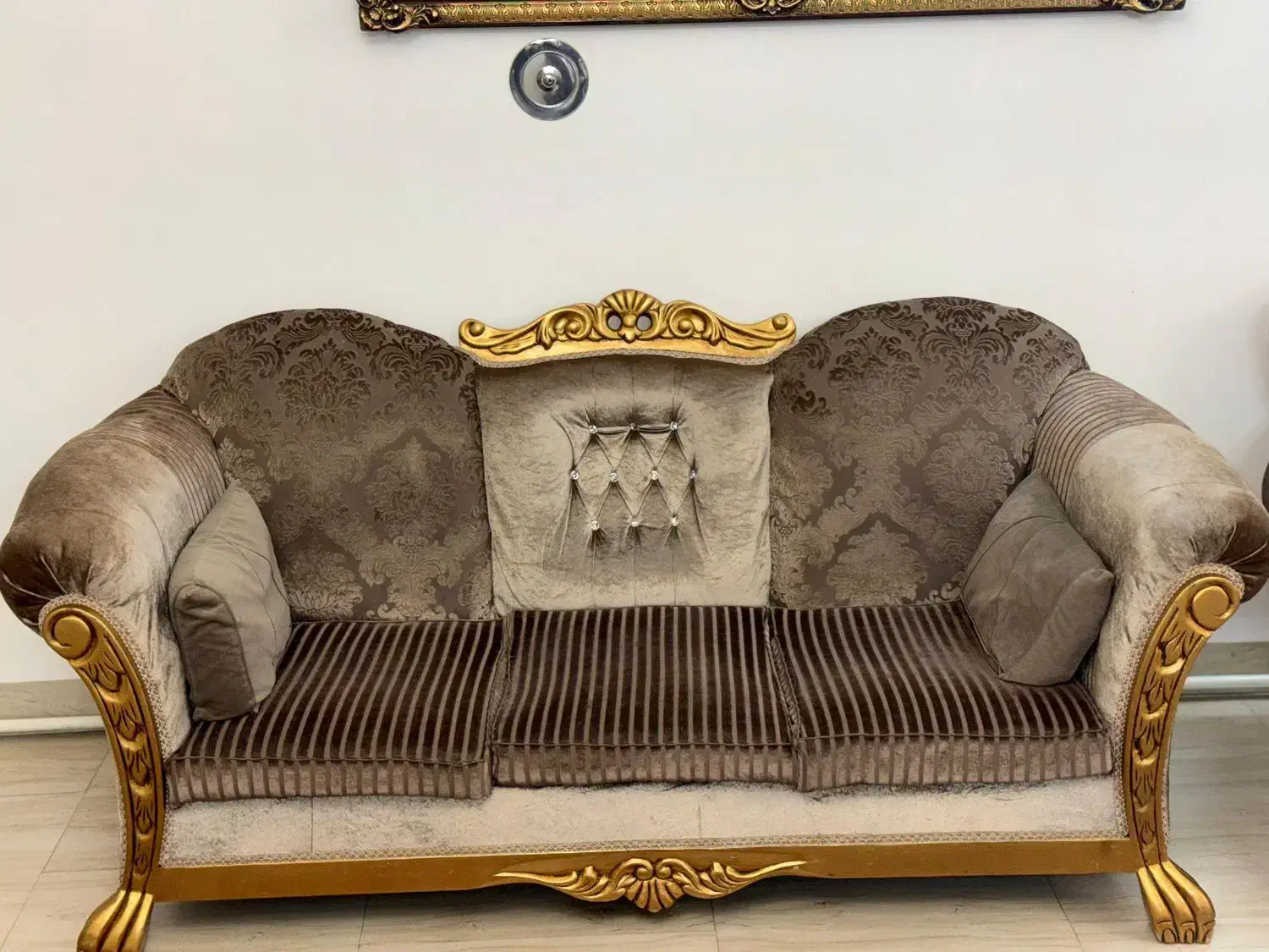 مبل|مبلمان خانگی و میز عسلی|سلماس, |دیوار