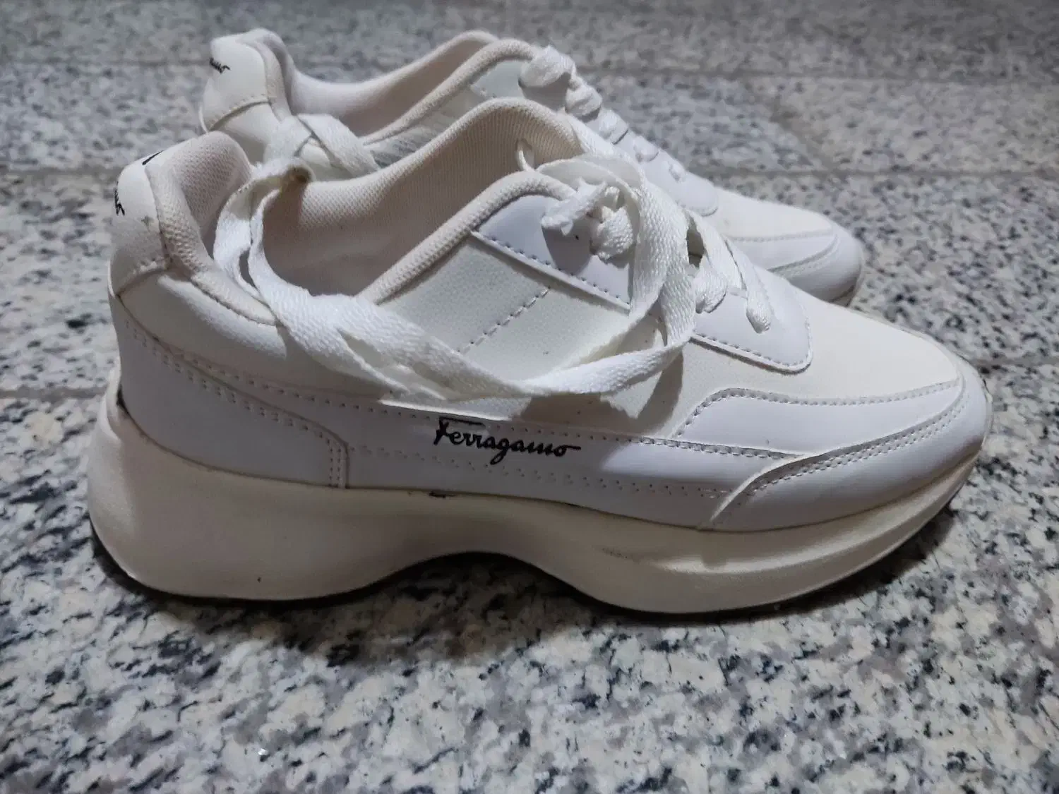 کفش|کیف، کفش، کمربند|محلات, |دیوار