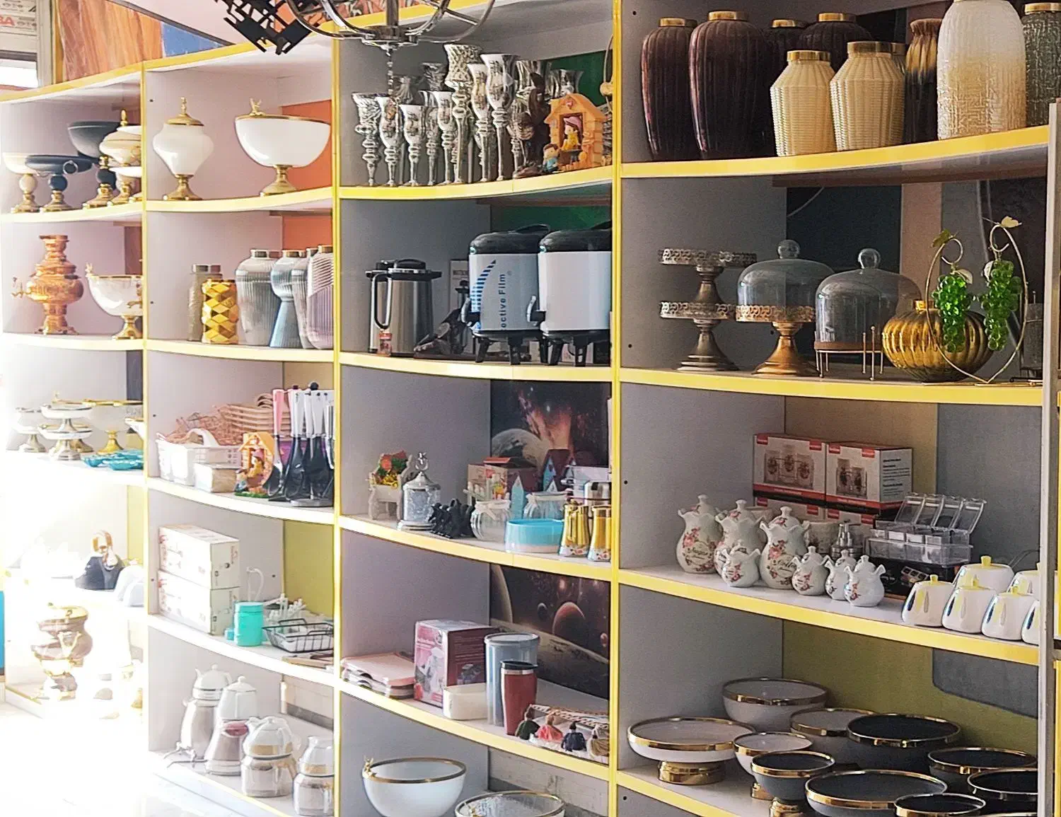 قفسه چوب سفید نوارطلایی|کتابخانه، شلف، قفسههای دیواری|پیشوا, |دیوار