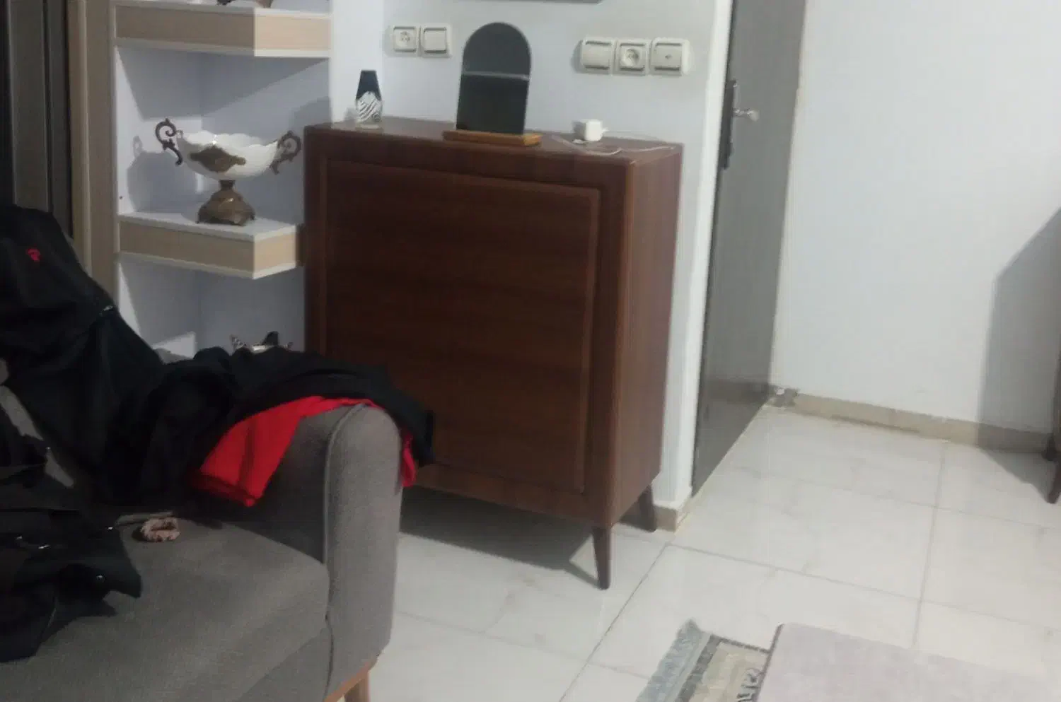 کنسول و جاکفشی|بوفه، ویترین، کنسول|ماهدشت, |دیوار