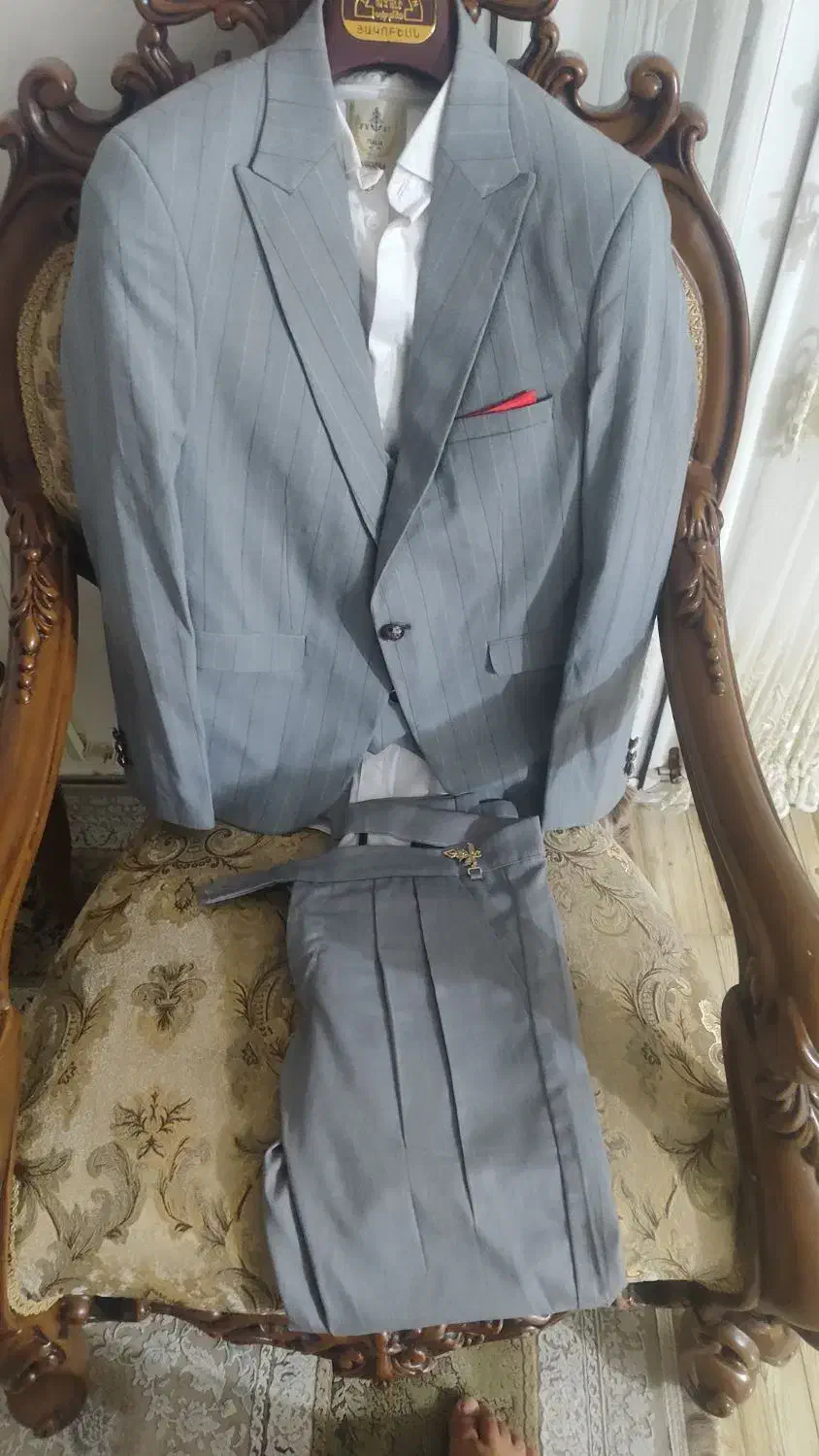 کت شلوار نو|لباس|میانه, |دیوار