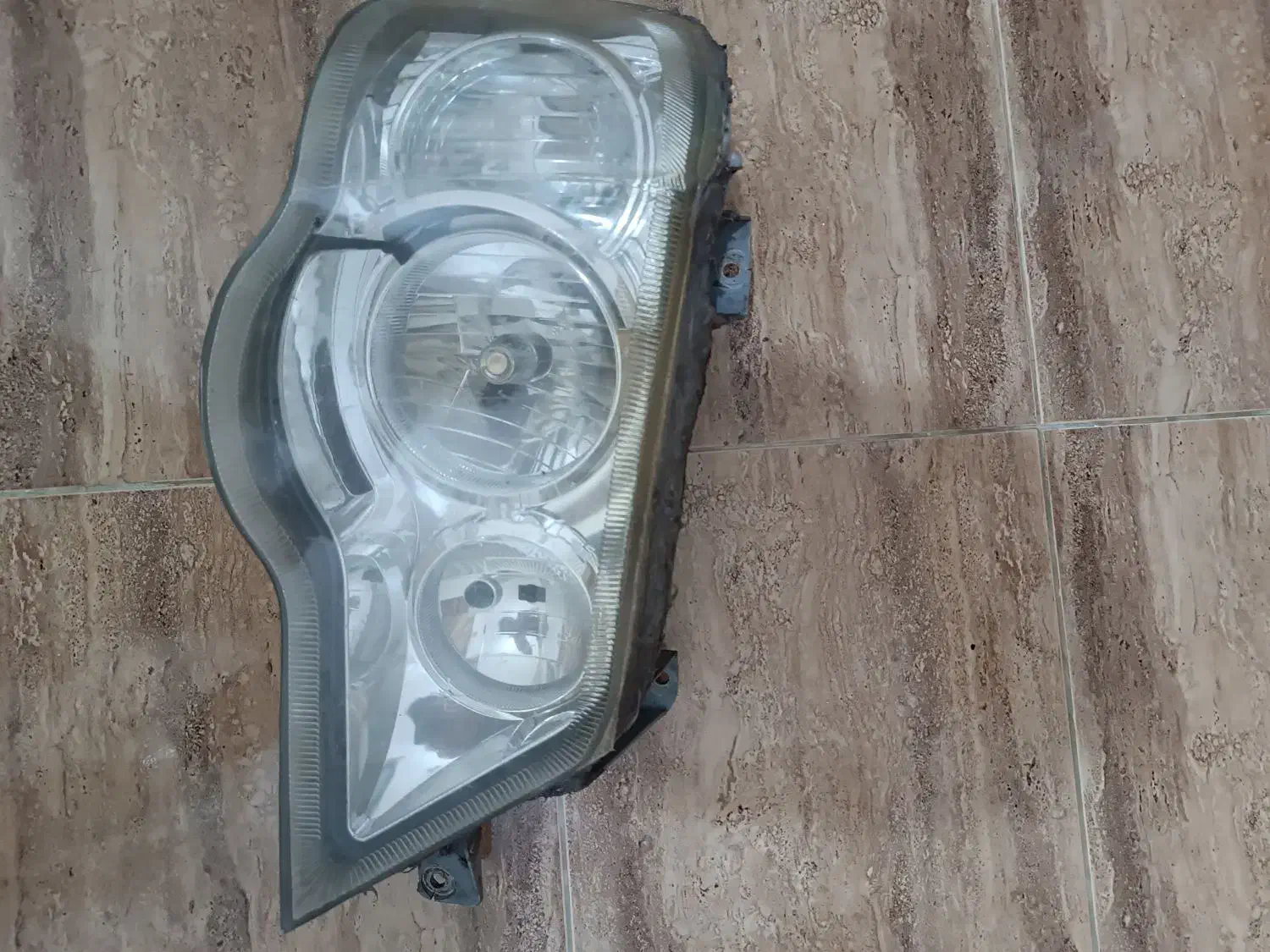 چراغ جلو 132 (جفت)|قطعات یدکی و لوازم جانبی|رشت, پیله داربن|دیوار