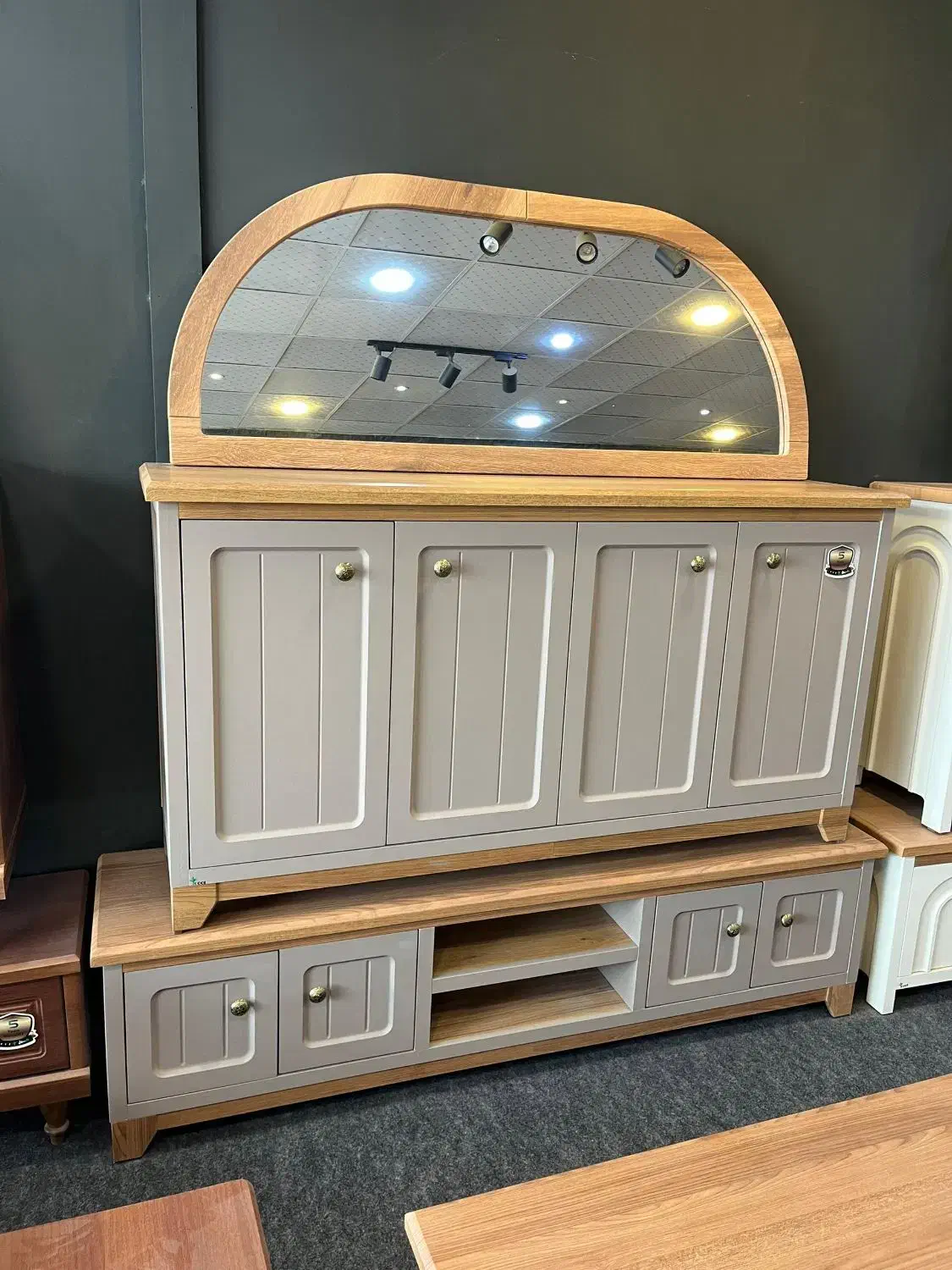 آینه کنسول و میز تلویزیون با سامنوس متفاوت خرید کن|بوفه، ویترین، کنسول|سیرجان, |دیوار