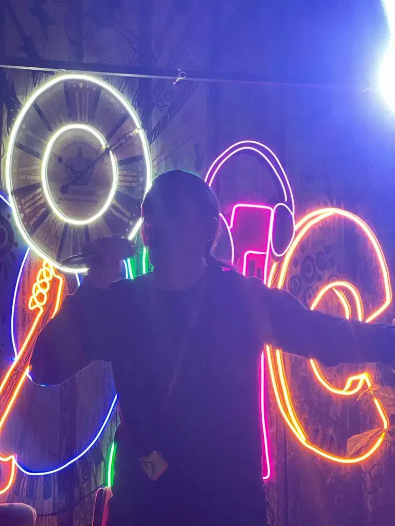 دی جی خواننده برای مجالس|خدمات پذیرایی، مراسم|قدس, شهر‌قدس|دیوار