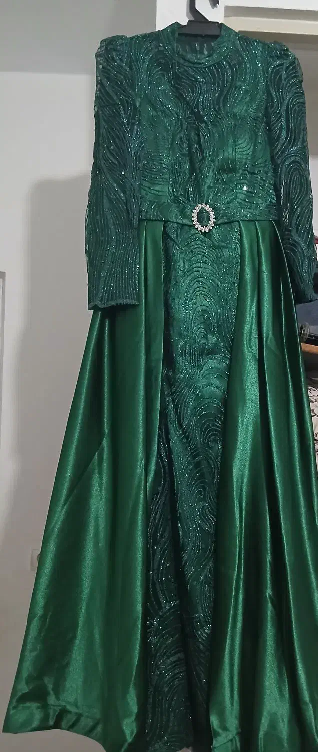 لباس مجلسی|لباس|گرمدره, |دیوار