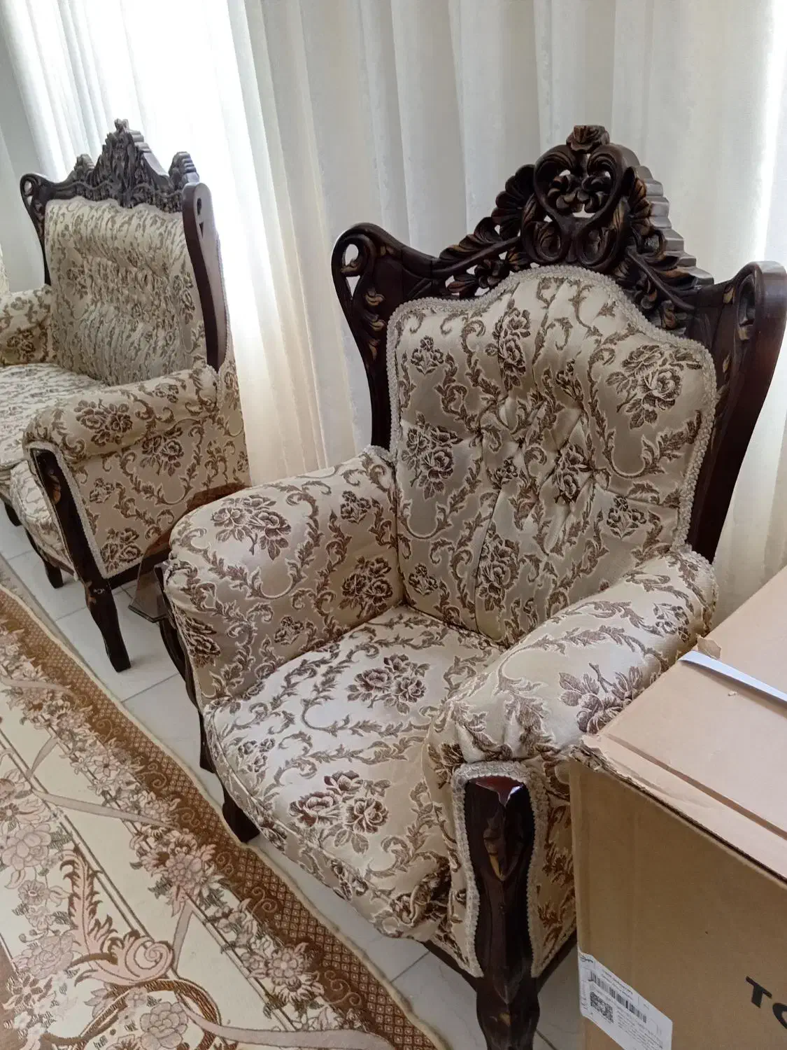 مبل ۹ نفره کامل چوب اصل|مبلمان خانگی و میز عسلی|محمدشهر, زیبادشت|دیوار