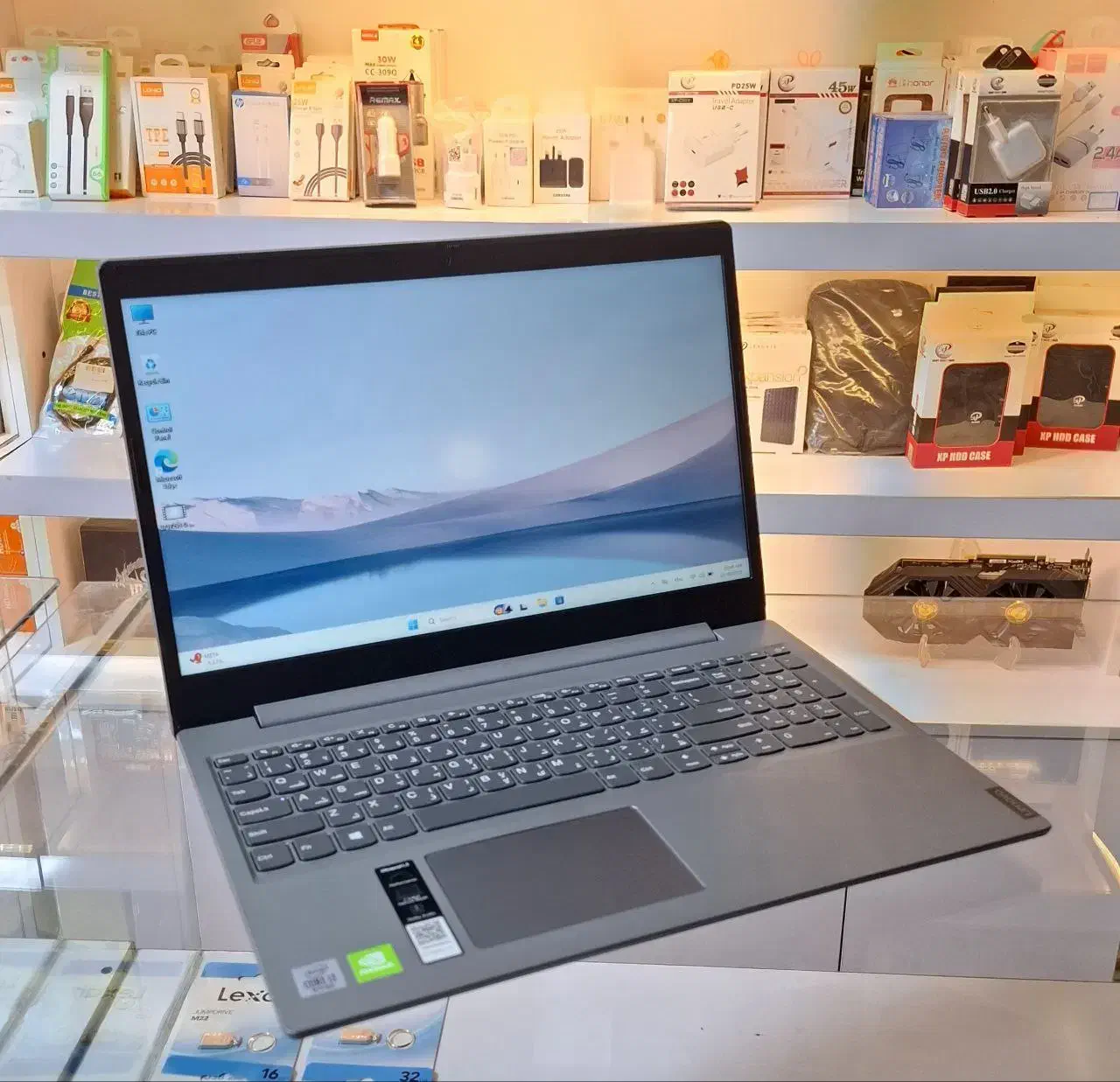 * بازار لپتاپ * لنوو نسل جدید گرافیک دار، هارد ssd|رایانه همراه|ساوه, |دیوار