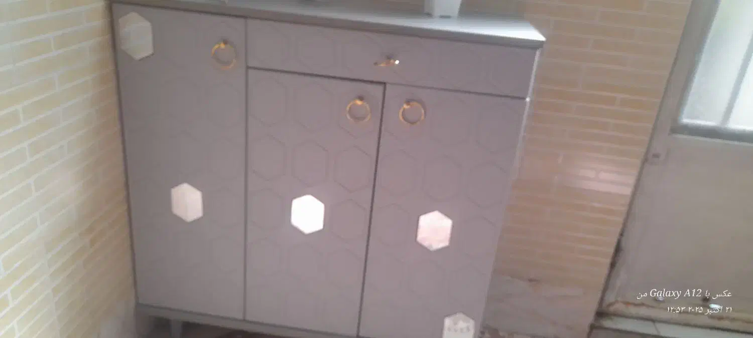 جاکفشی|جاکفشی، کمد، دراور|کاشان, فاز ۲ ناجی آباد|دیوار