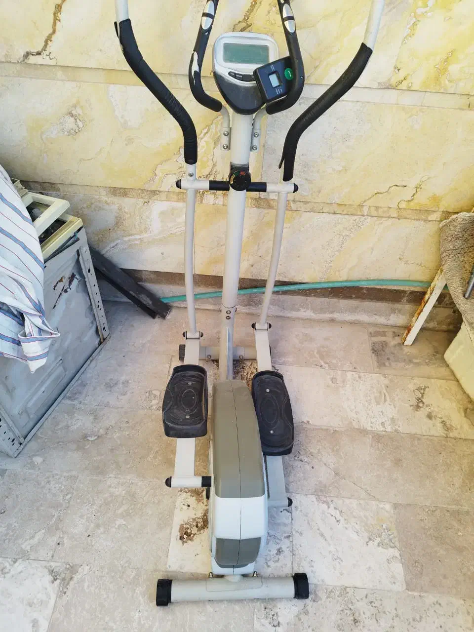 اسکی فضایی|تجهیزات ورزشی|صدرا-فارس, فاز ۱|دیوار