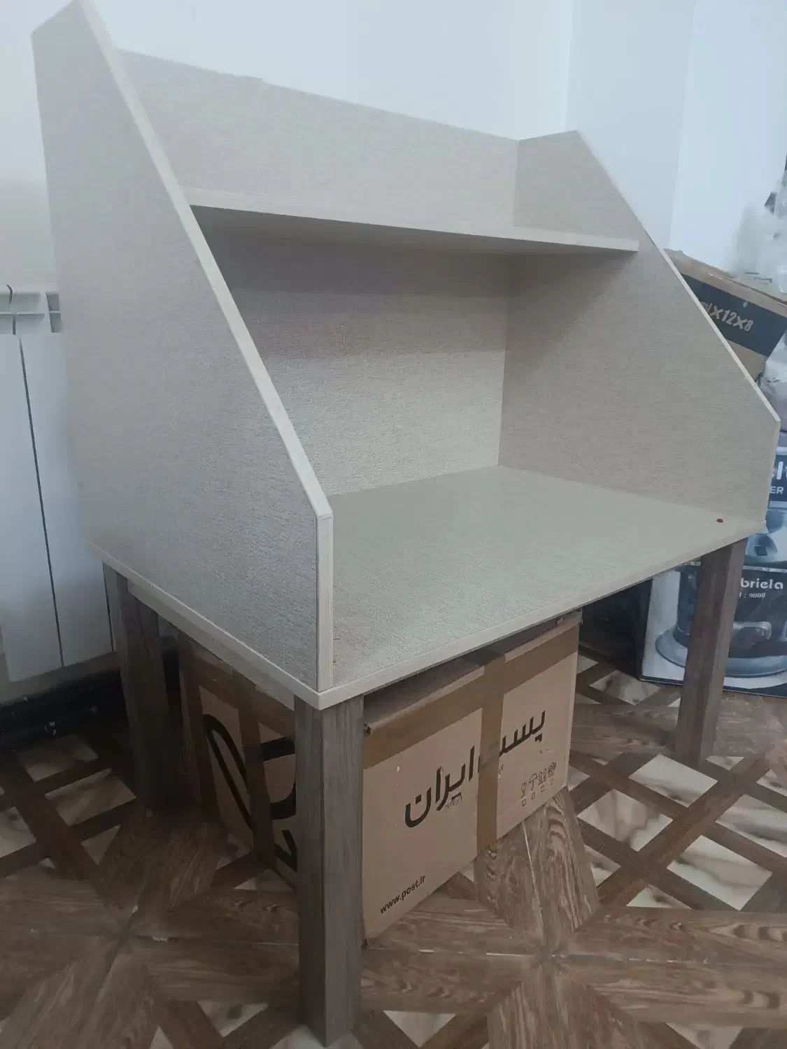 میز تحریر و کتابخانه|میز تحریر و کامپیوتر|قرچک, شهرک طلائیه|دیوار