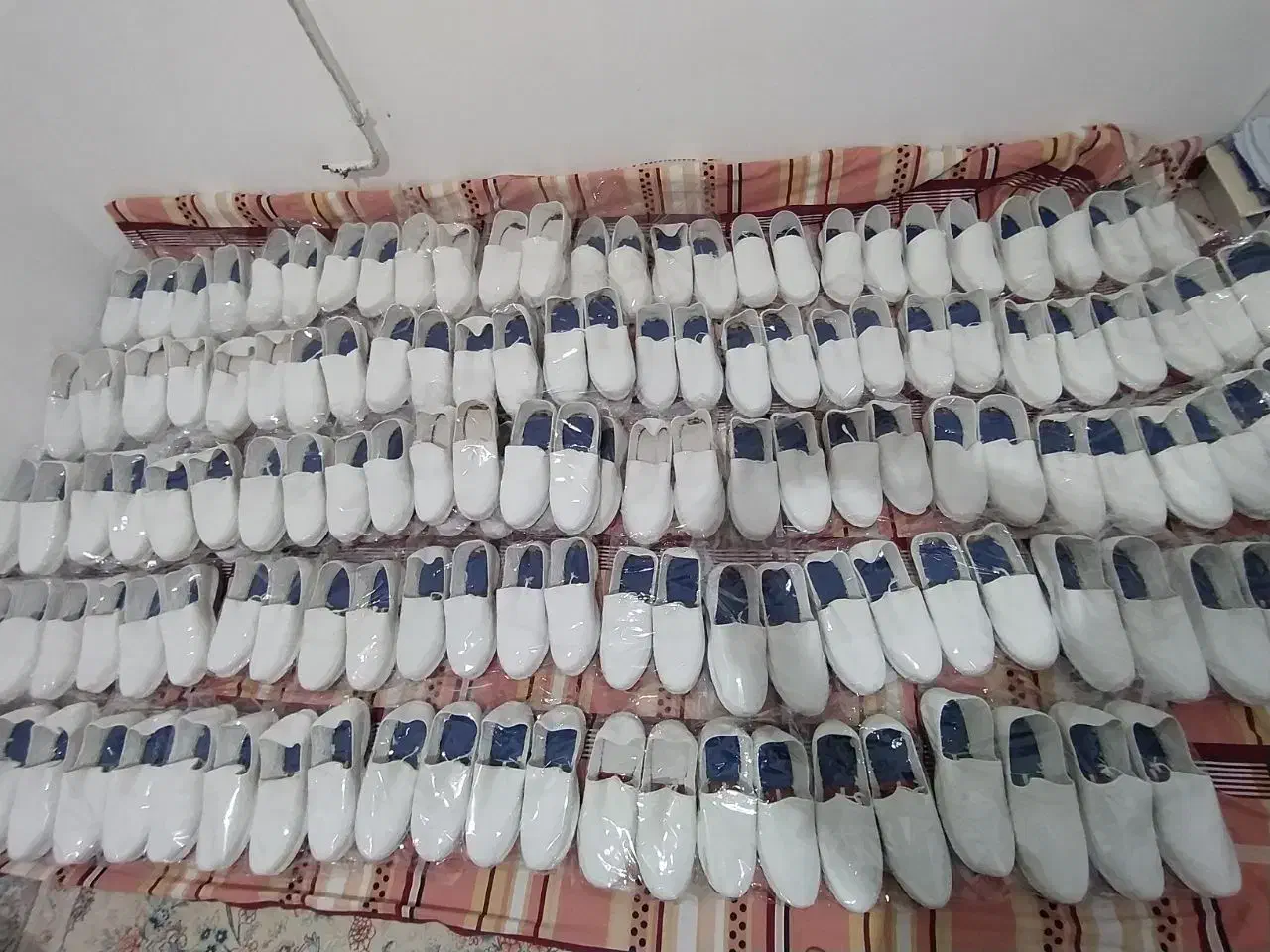 گیوه فروشی لاویا(اصل هورامان)|کیف، کفش، کمربند|روانسر, |دیوار