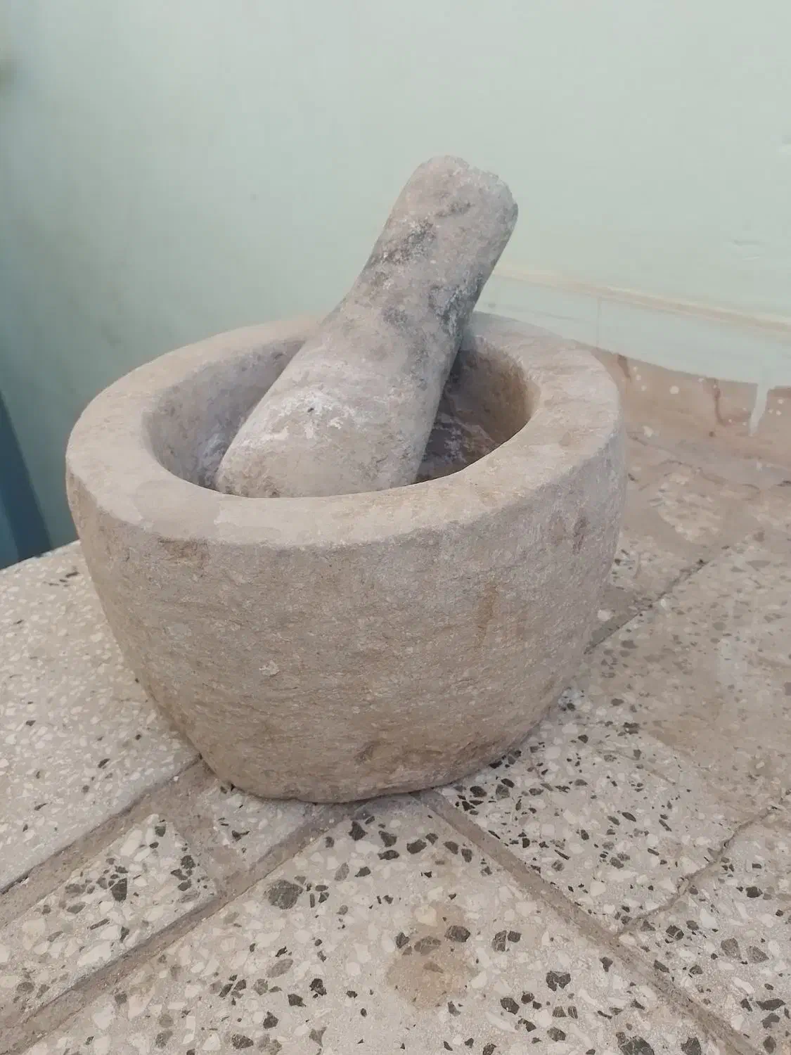 هاون قدیمی عتیقه|کلکسیون اشیاء عتیقه|سبزوار, امام خمینی (ناوی)|دیوار