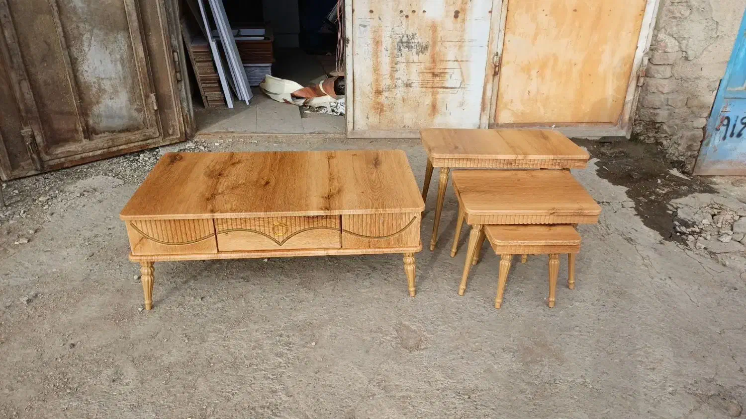 میز عسلی|میز و صندلی غذاخوری|بروجرد, |دیوار