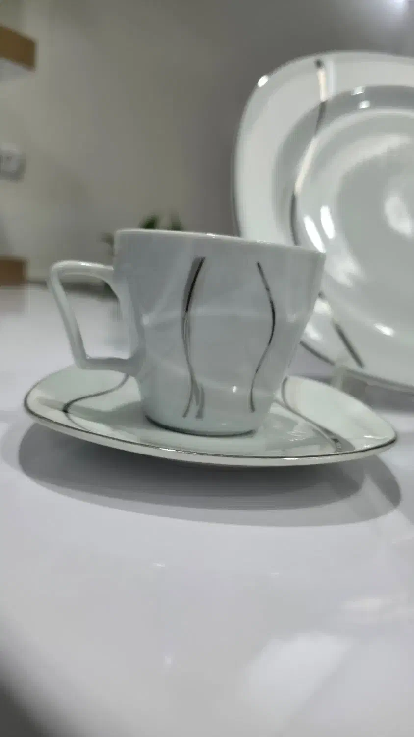 سرویس چینی ۱۸ نفره|ظروف سرو و پذیرایی|قائن, |دیوار