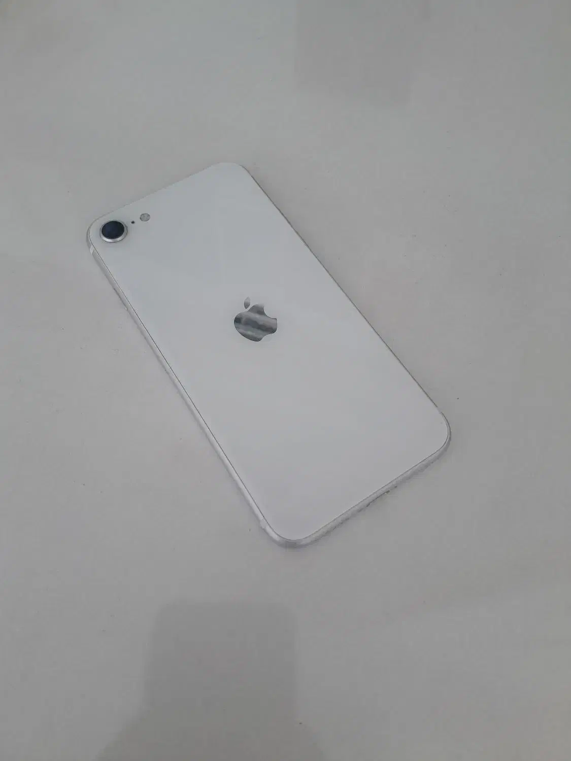 آیفون SE 2020 خیلی سالم در حد صفر|موبایل|اردبیل, |دیوار