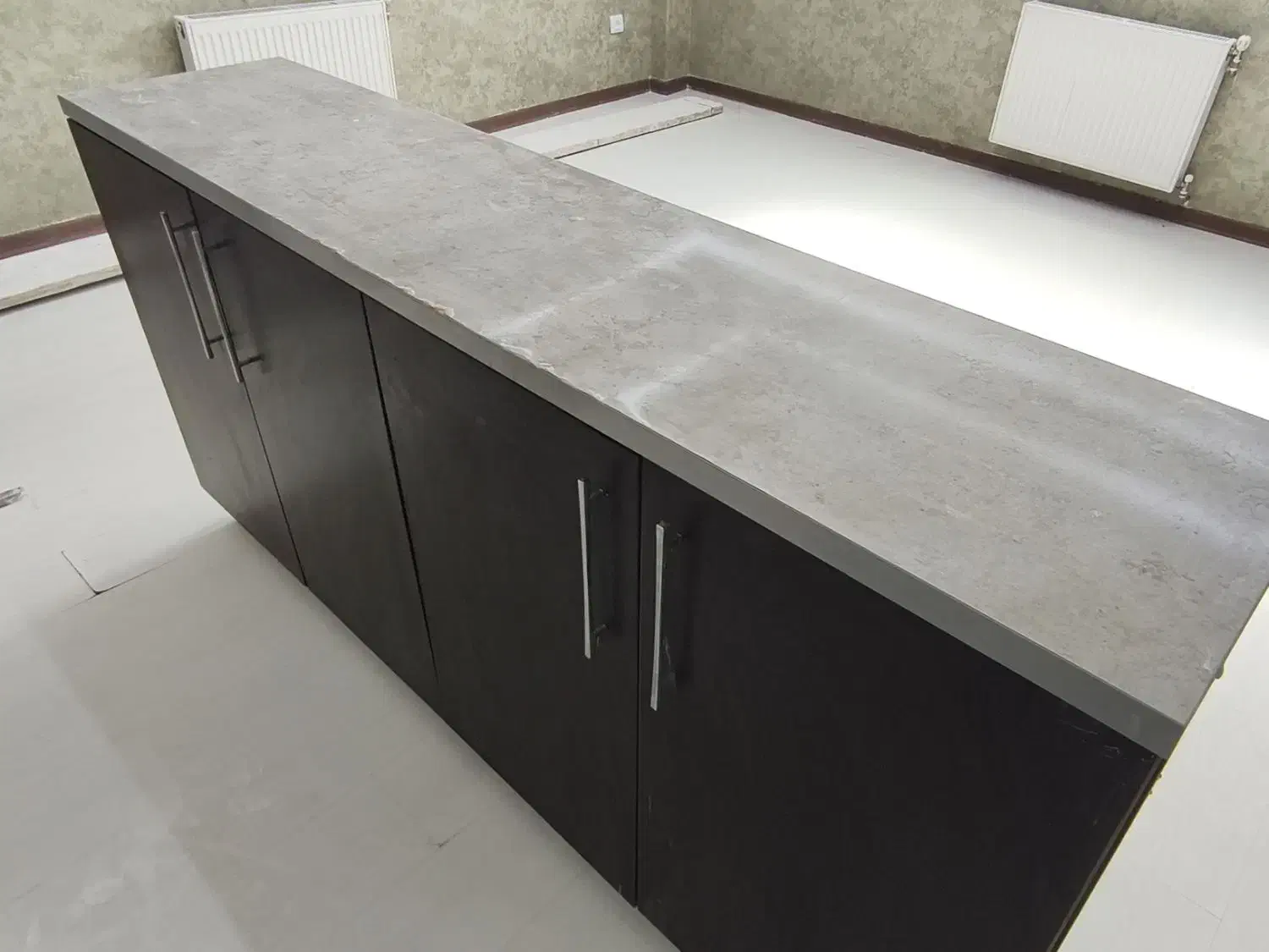 میز اوپن دارای کابینت|میز و صندلی غذاخوری|صدرا-فارس, فاز ۱|دیوار