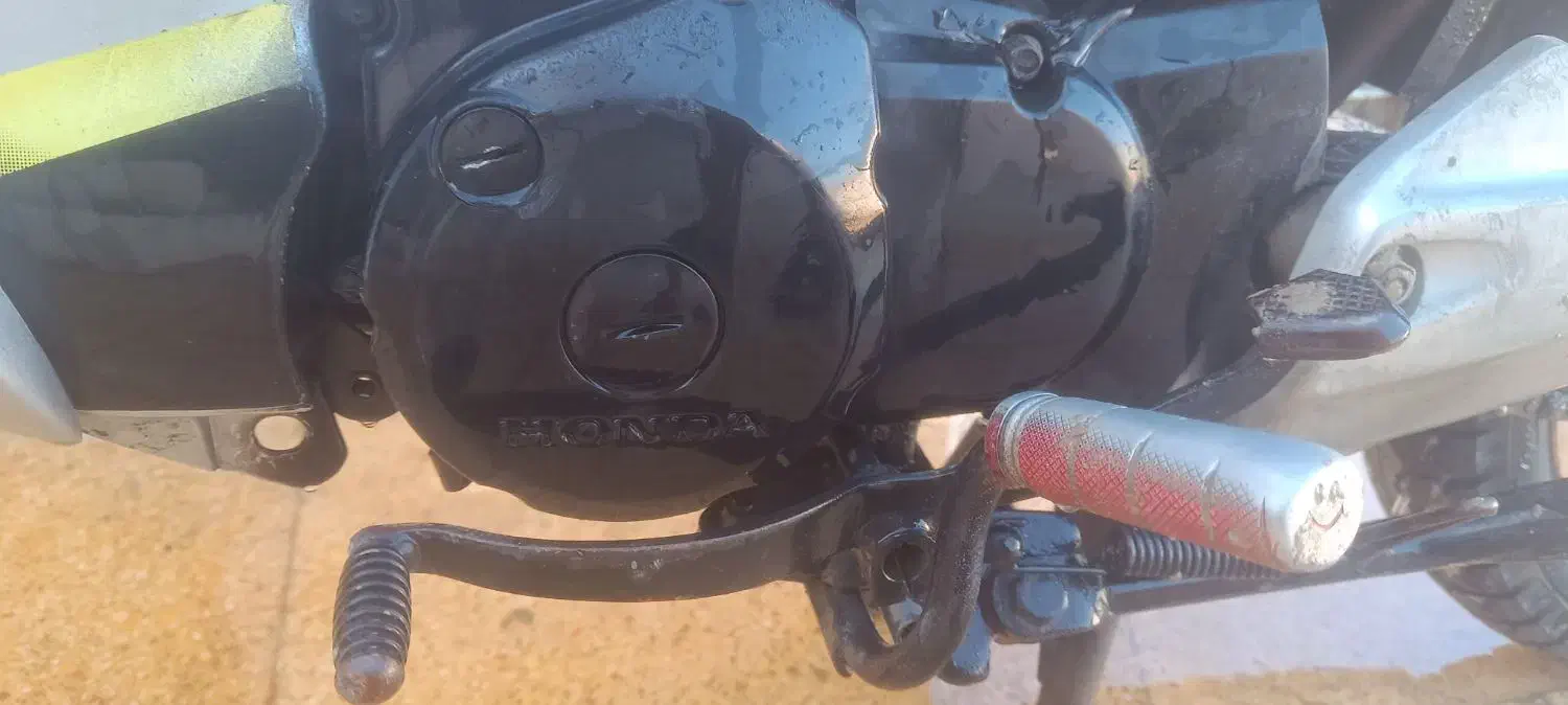 ویو اصلی اماراتی 125cc|موتورسیکلت|ریگ, |دیوار