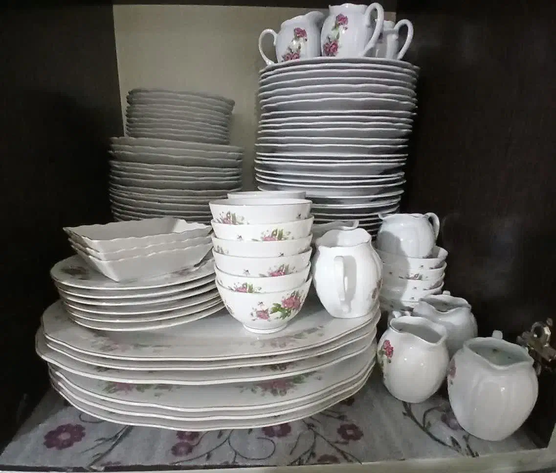 ست چینی|ظروف سرو و پذیرایی|قم, نوبهار|دیوار