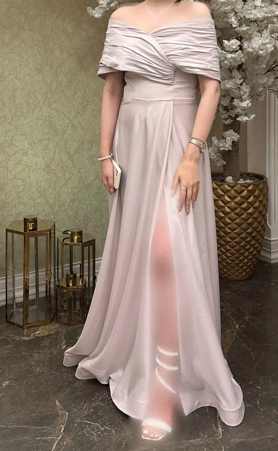 لباس مجلسی|لباس|رشت, کوی فکوری|دیوار