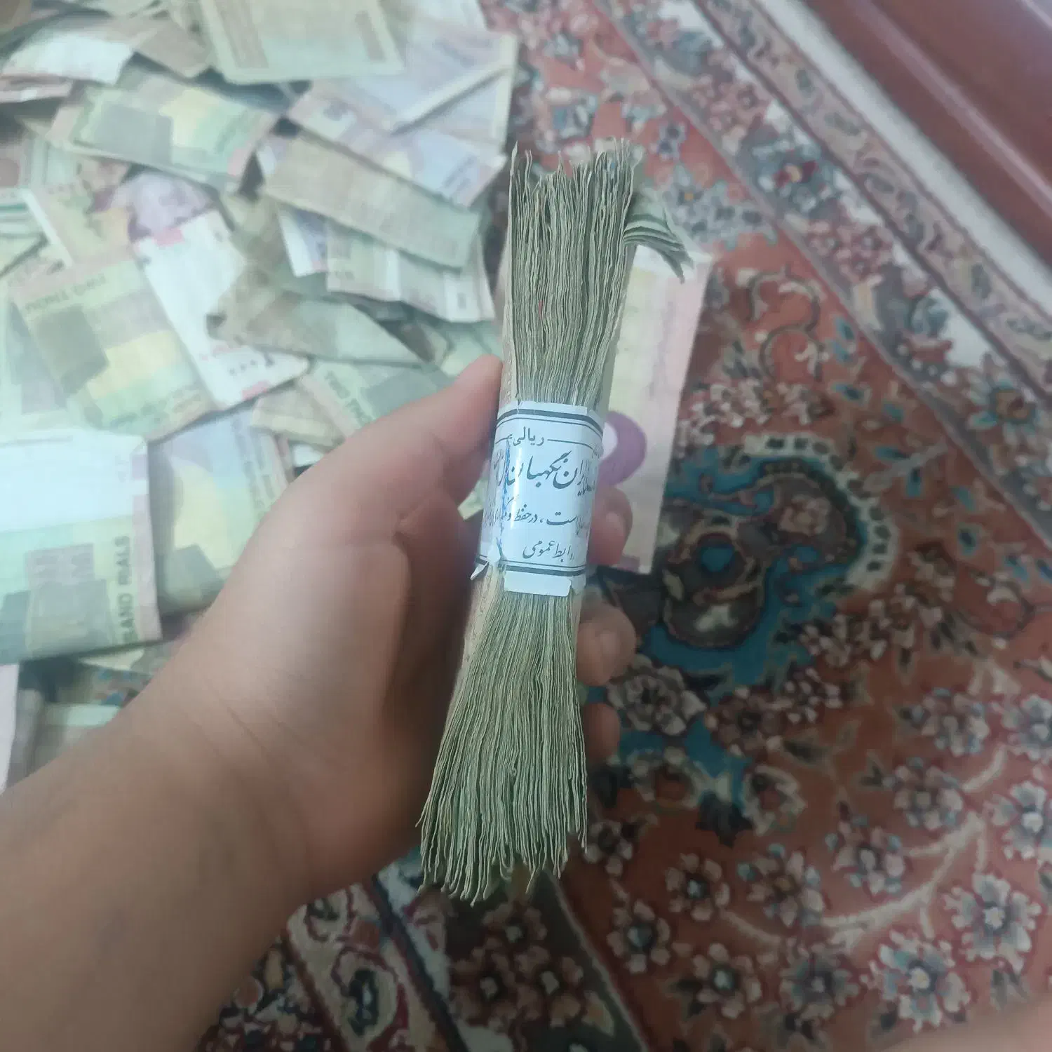 تعداد زیادی اسکناس قدیمی کار کرده|کلکسیون سکه، تمبر، اسکناس|مشهد, هفت تیر (حافظ)|دیوار