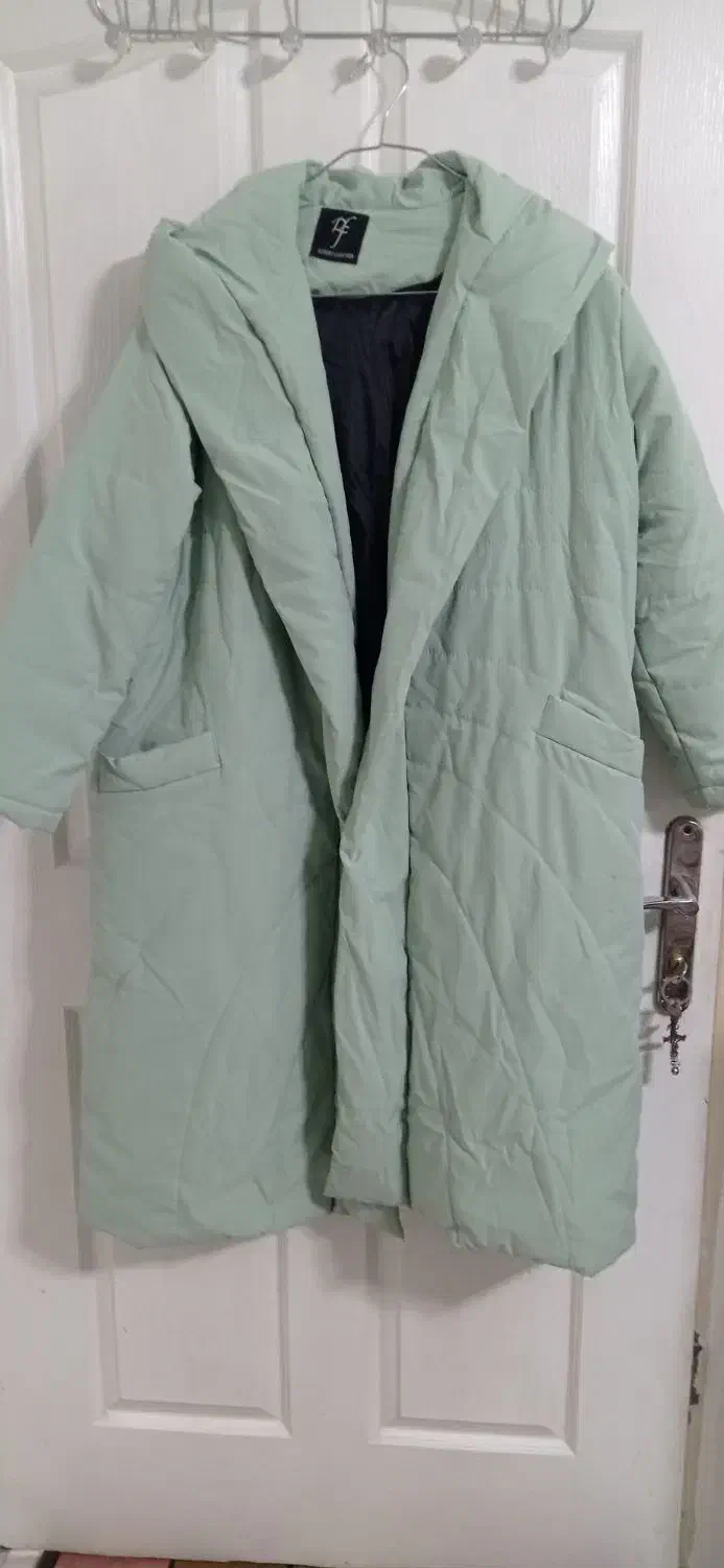 تعدادی کاپشن و هودی در حد نو|لباس|تهران, خاک سفید|دیوار