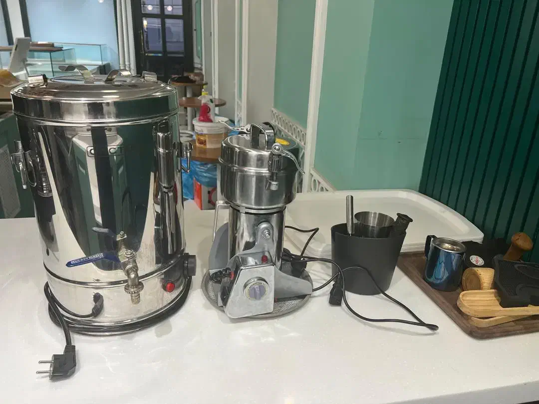 فروش تجهیزات در حد نو  کافه بیکری|کافی‌شاپ و رستوران|تهران, هروی|دیوار